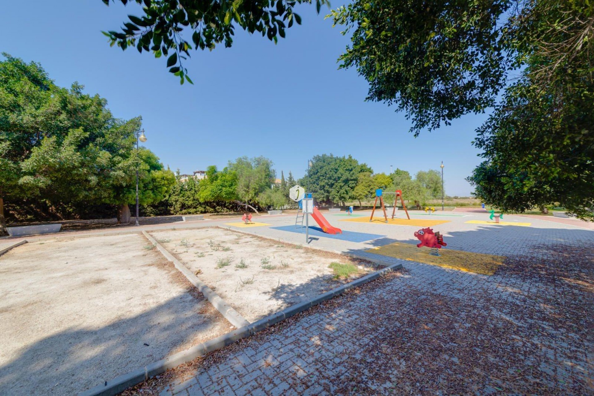 Z drugiej ręki - Bungalow -
Torrevieja - La Siesta - El Salado - Torreta