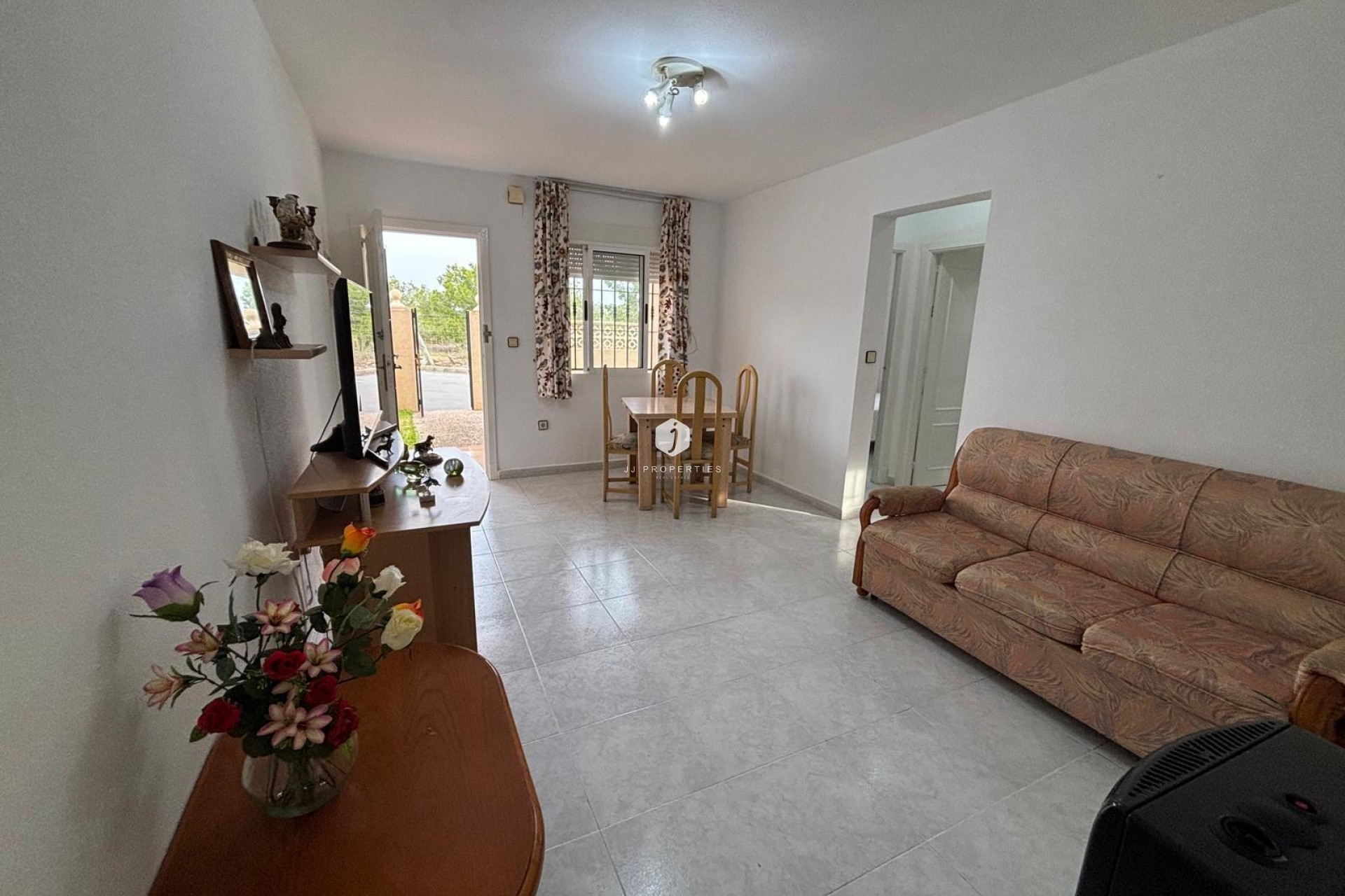 Z drugiej ręki - Bungalow -
Torrevieja - La Siesta - El Salado - Torreta