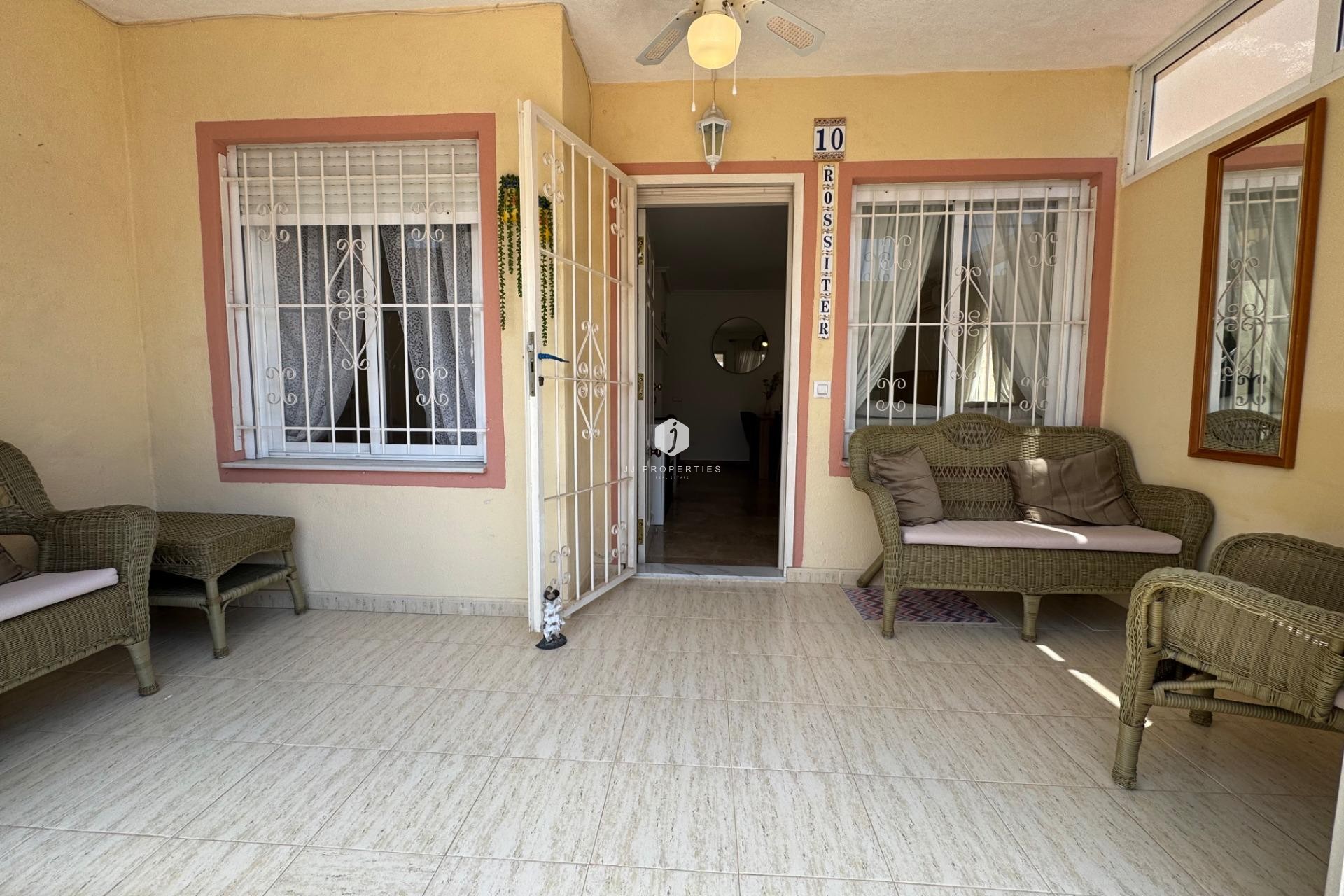 Z drugiej ręki - Bungalow -
Torrevieja - La Siesta - El Salado - Torreta