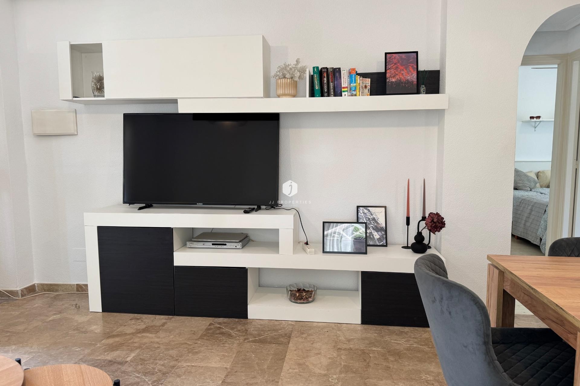 Z drugiej ręki - Bungalow -
Torrevieja - La Siesta - El Salado - Torreta