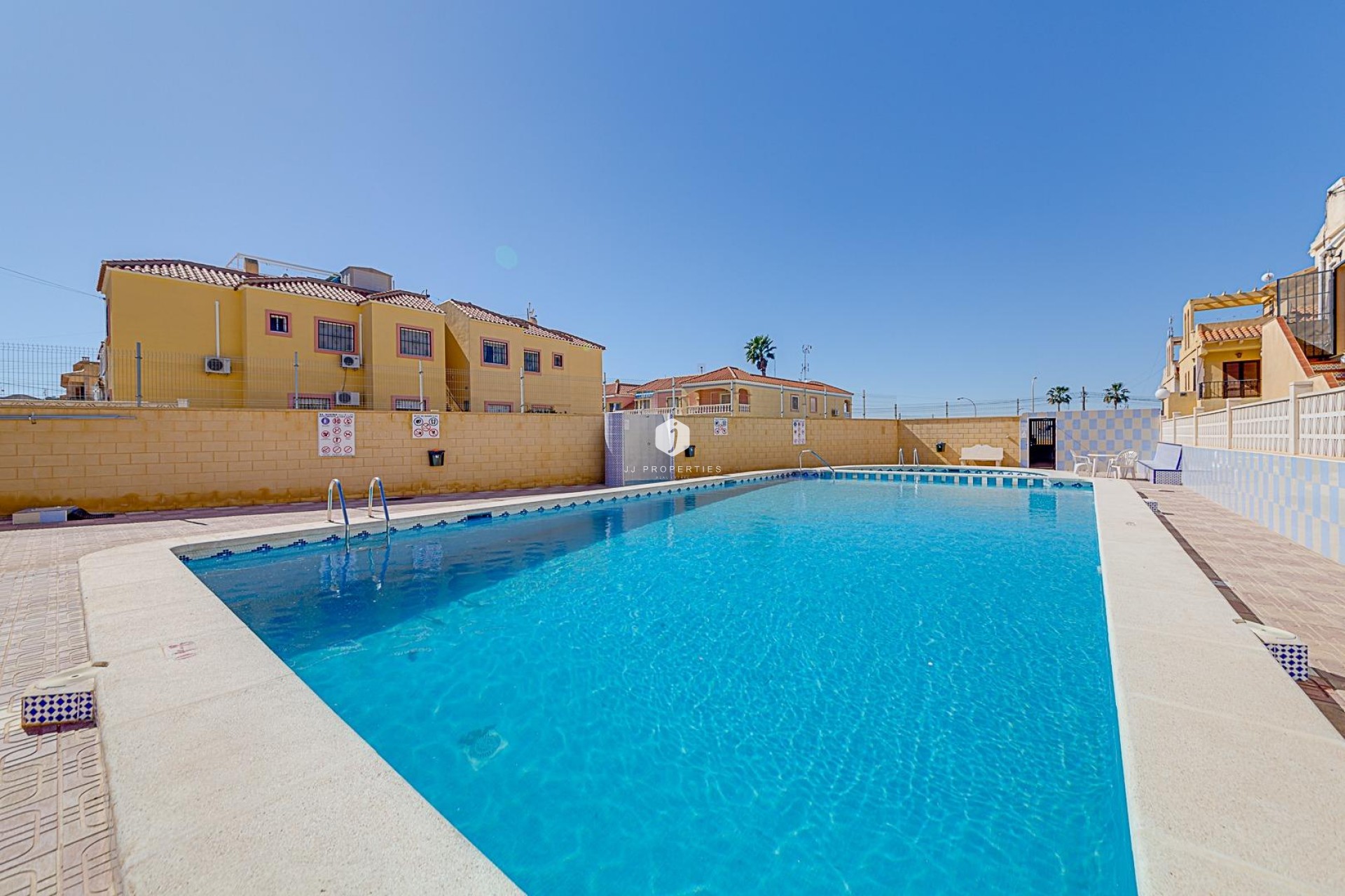 Z drugiej ręki - Bungalow -
Torrevieja - La Siesta - El Salado - Torreta