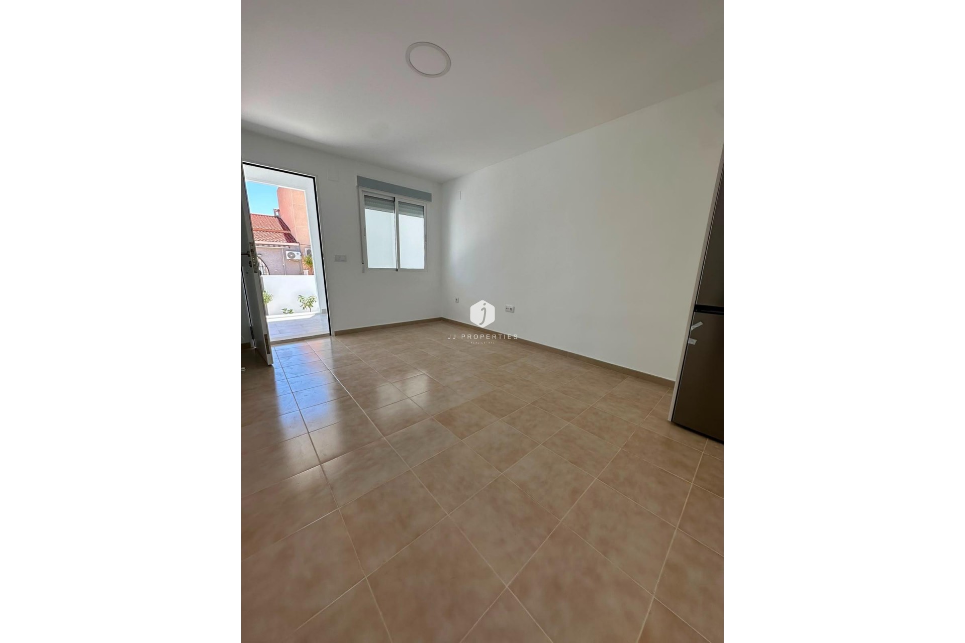 Z drugiej ręki - Bungalow -
Torrevieja - La Siesta - El Salado - Torreta
