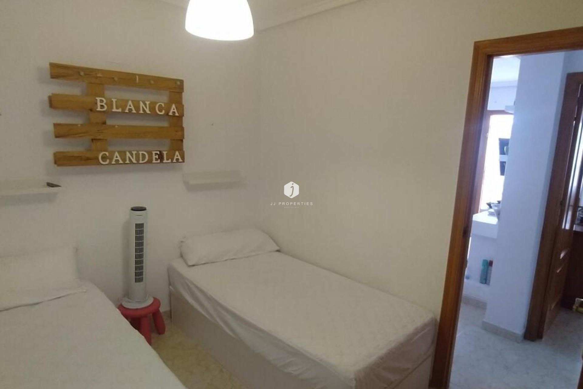 Z drugiej ręki - Bungalow -
Torrevieja - LA VELETA MAR AZUL