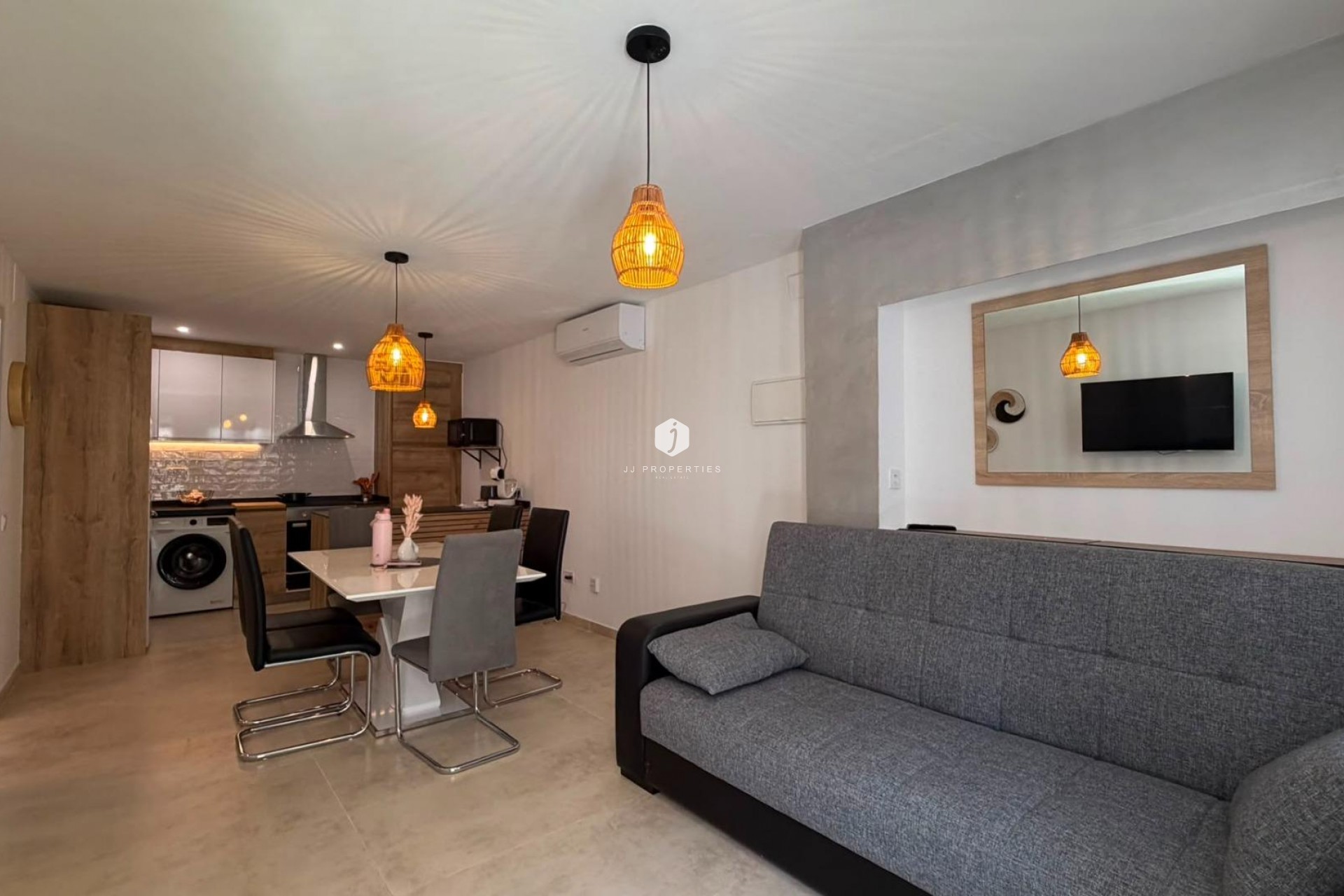 Z drugiej ręki - Bungalow -
Torrevieja - La veleta