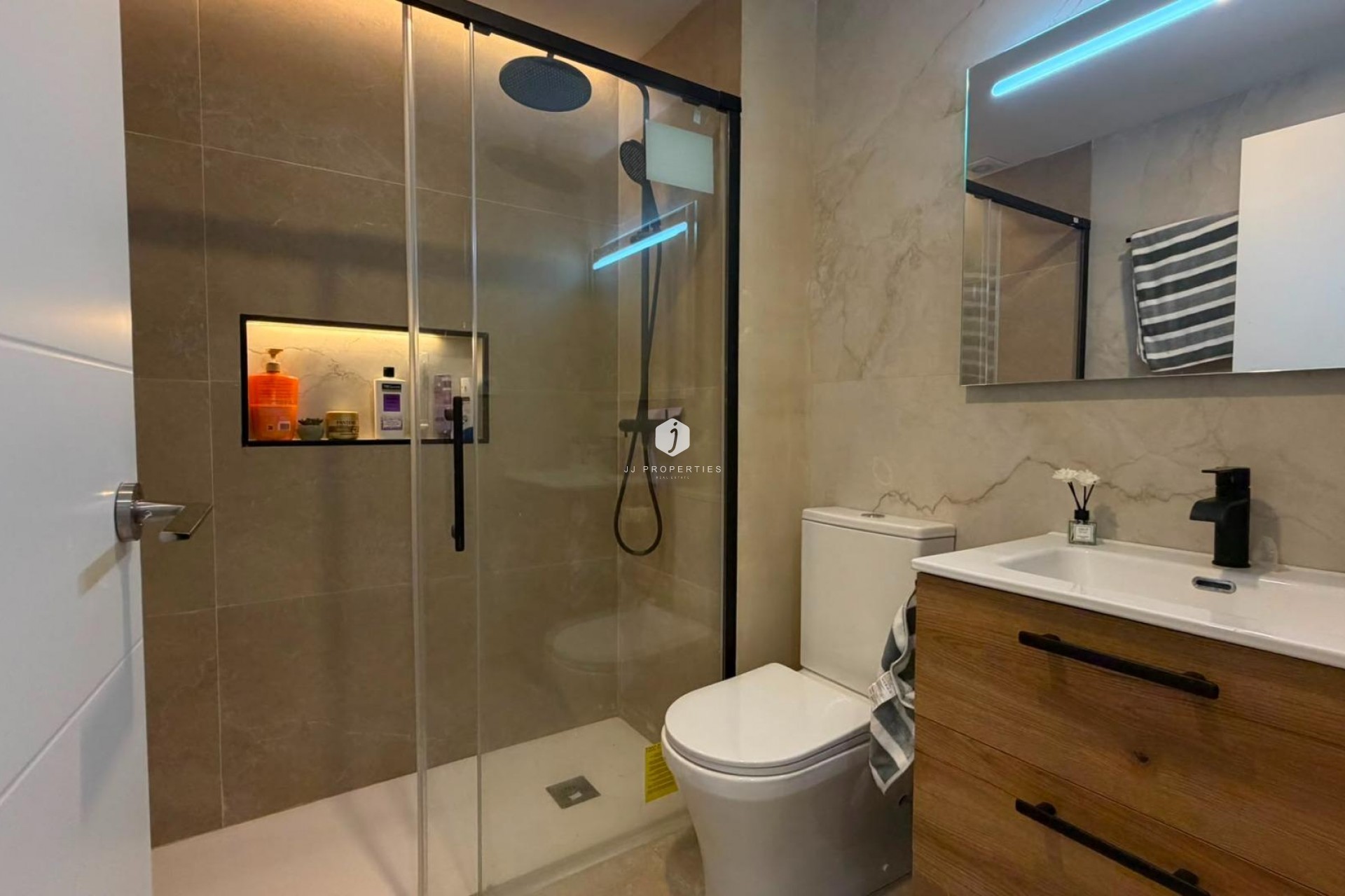 Z drugiej ręki - Bungalow -
Torrevieja - La veleta