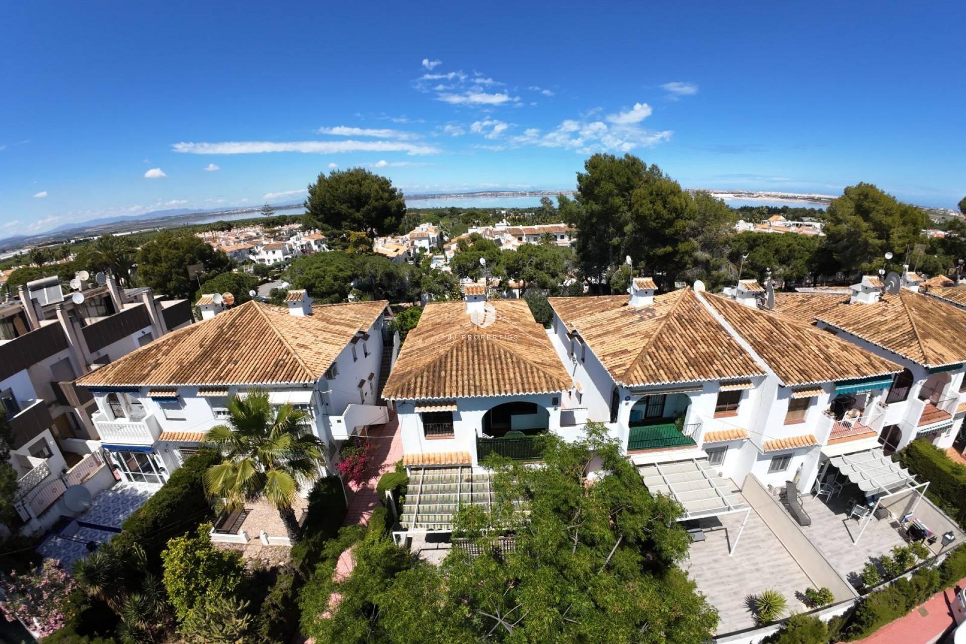 Z drugiej ręki - Bungalow -
Torrevieja - Los Balcones