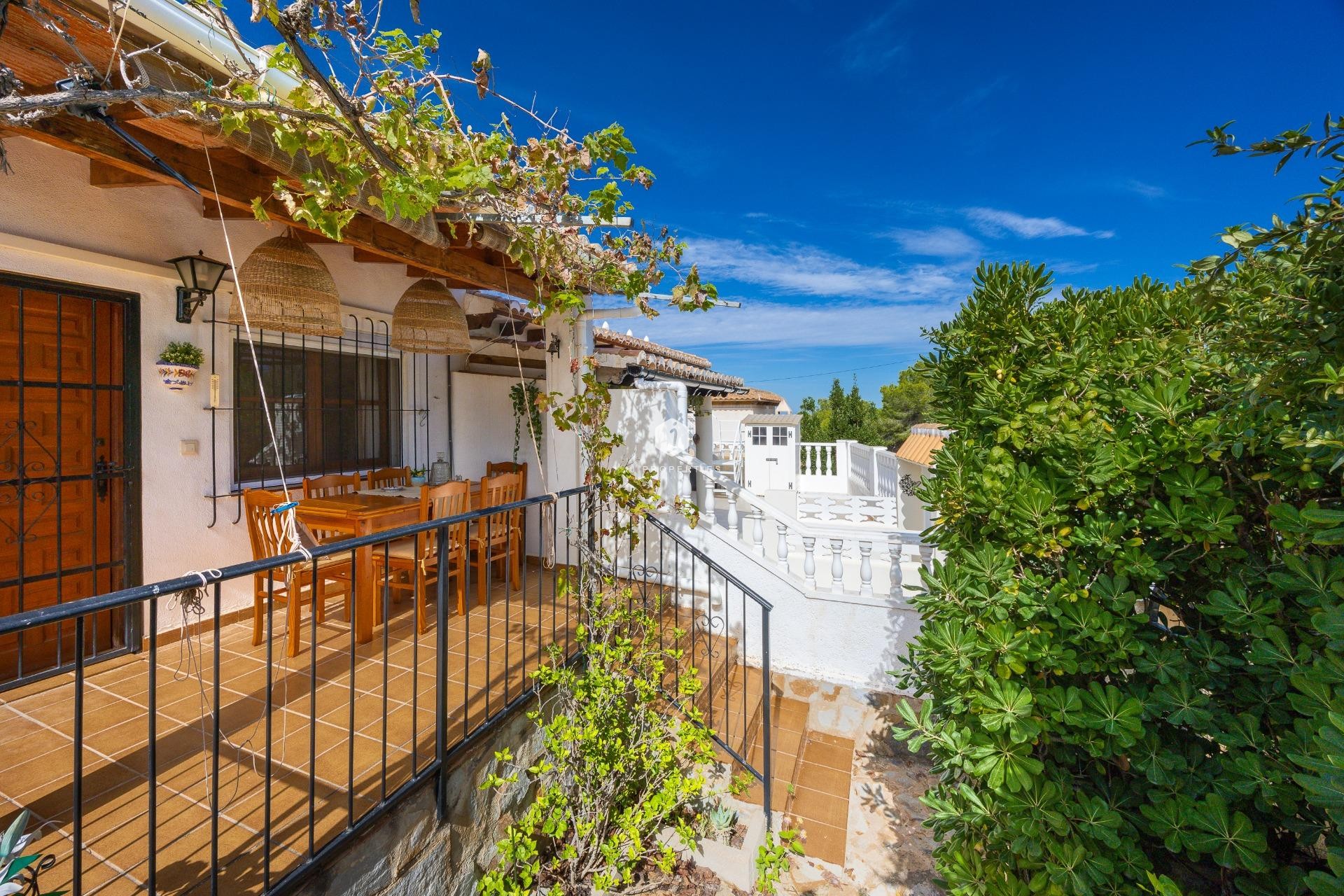 Z drugiej ręki - Bungalow -
Torrevieja - Los Balcones
