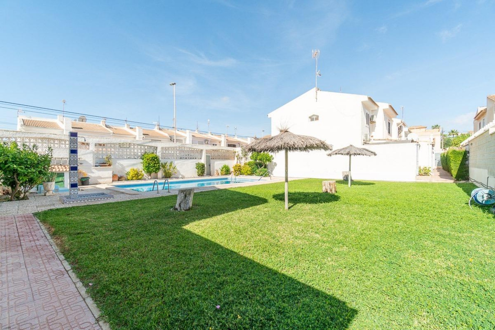 Z drugiej ręki - Bungalow -
Torrevieja - Los Frutales