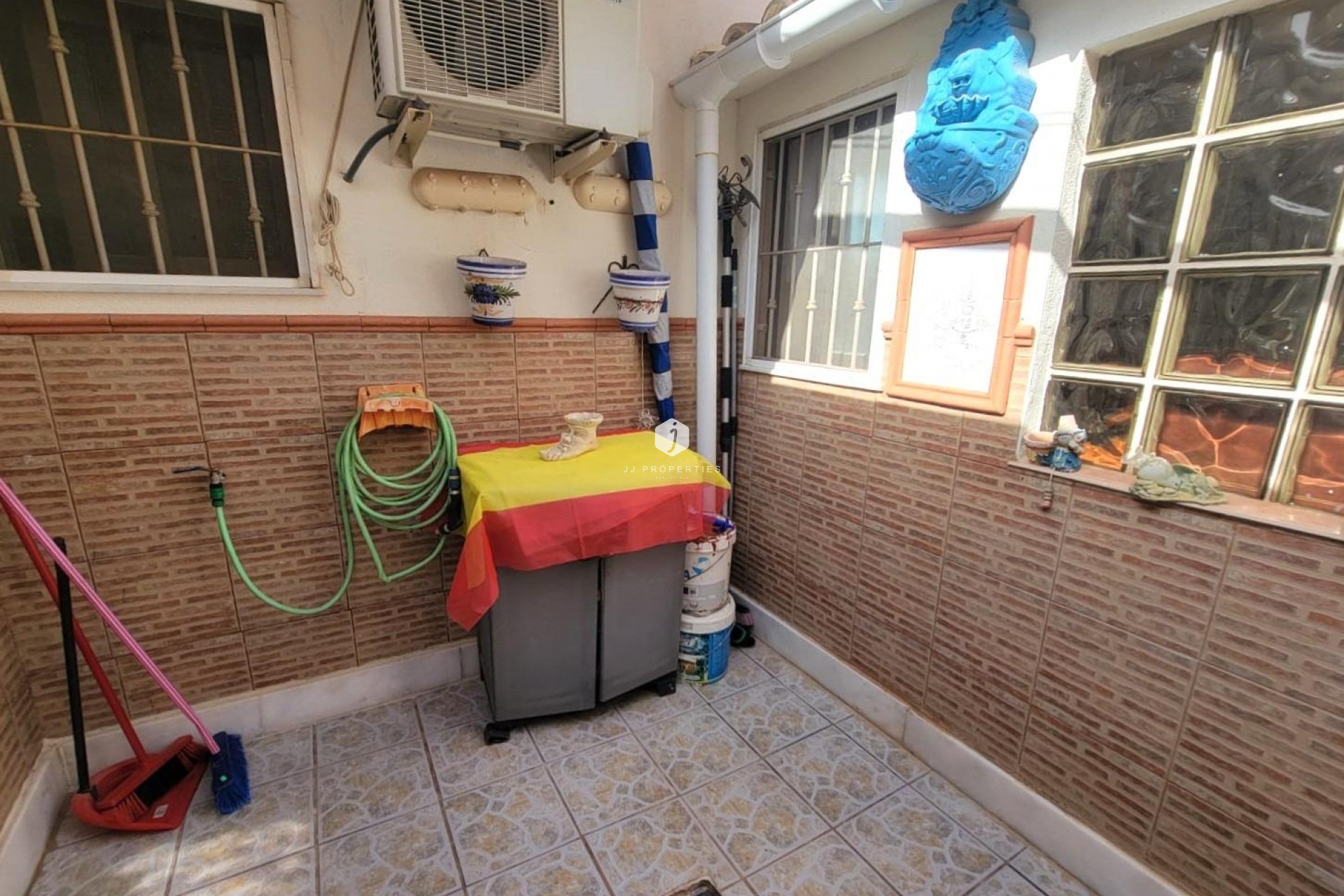 Z drugiej ręki - Bungalow -
Torrevieja - Los Frutales