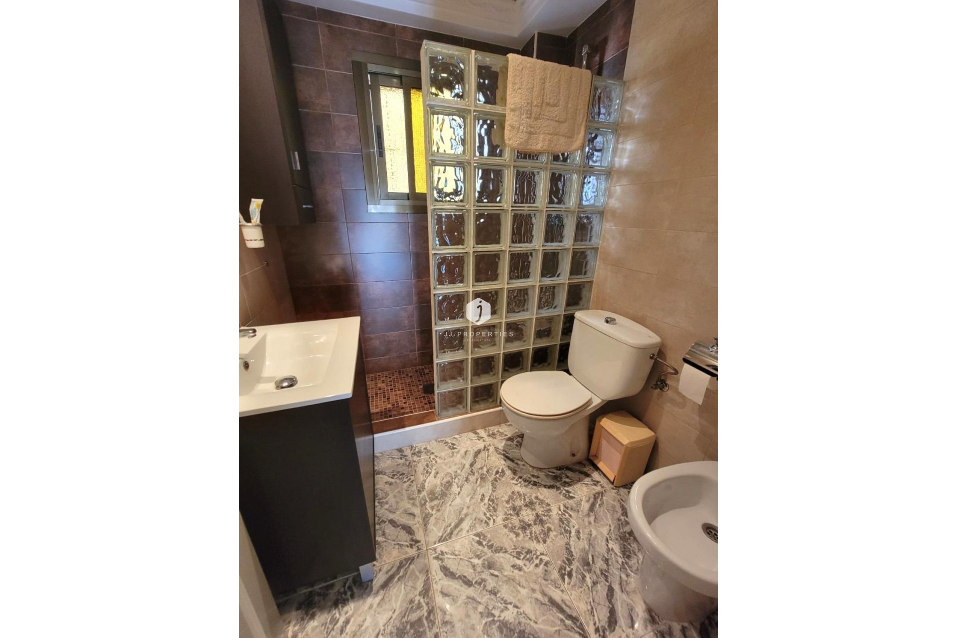 Z drugiej ręki - Bungalow -
Torrevieja - Los Frutales