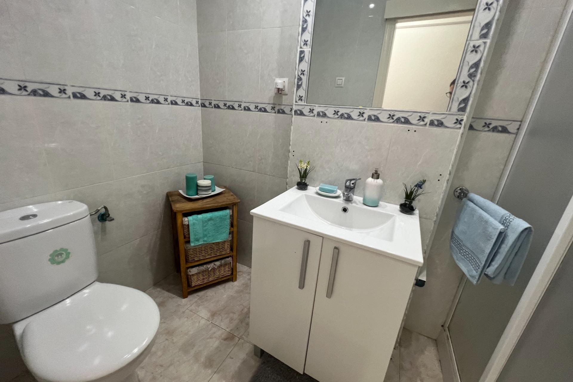 Z drugiej ręki - Bungalow -
Torrevieja - Nueva Torrevieja