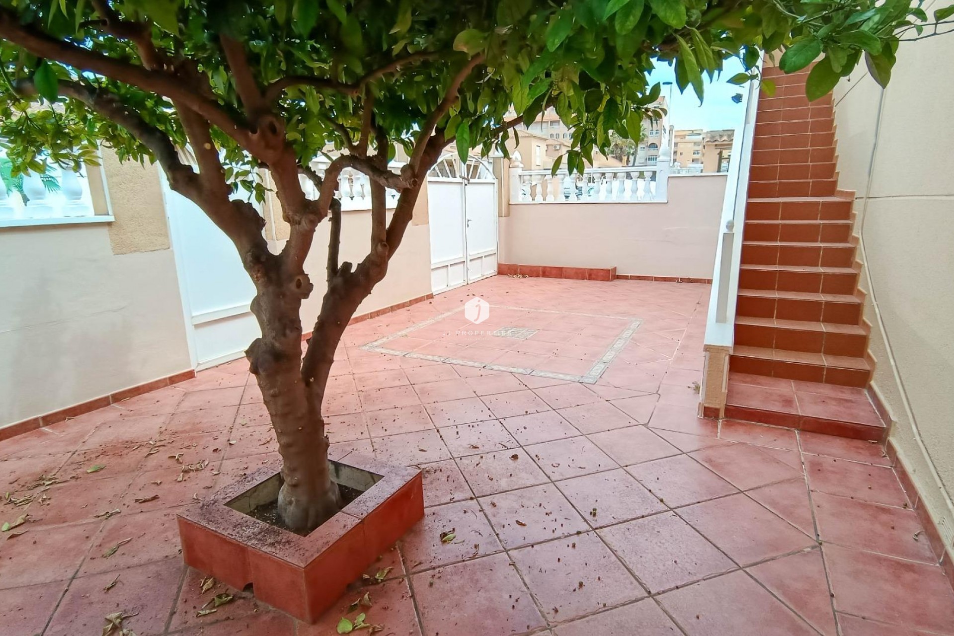 Z drugiej ręki - Bungalow -
Torrevieja - Parque Acuático - Sector 25