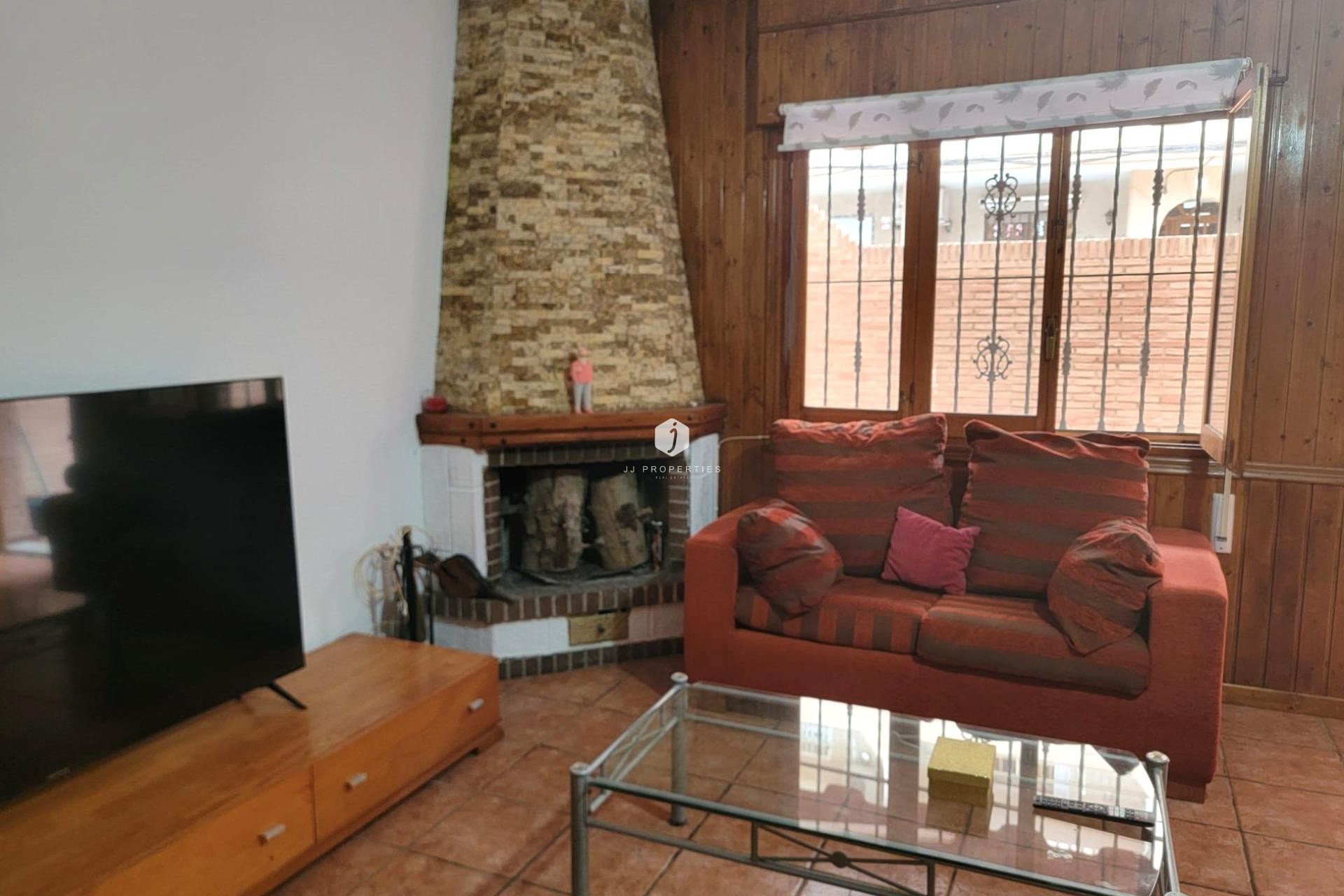 Z drugiej ręki - Bungalow -
Torrevieja - Playa de los Locos