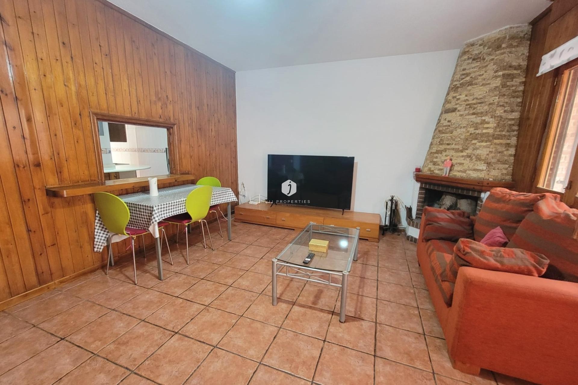 Z drugiej ręki - Bungalow -
Torrevieja - Playa de los Locos