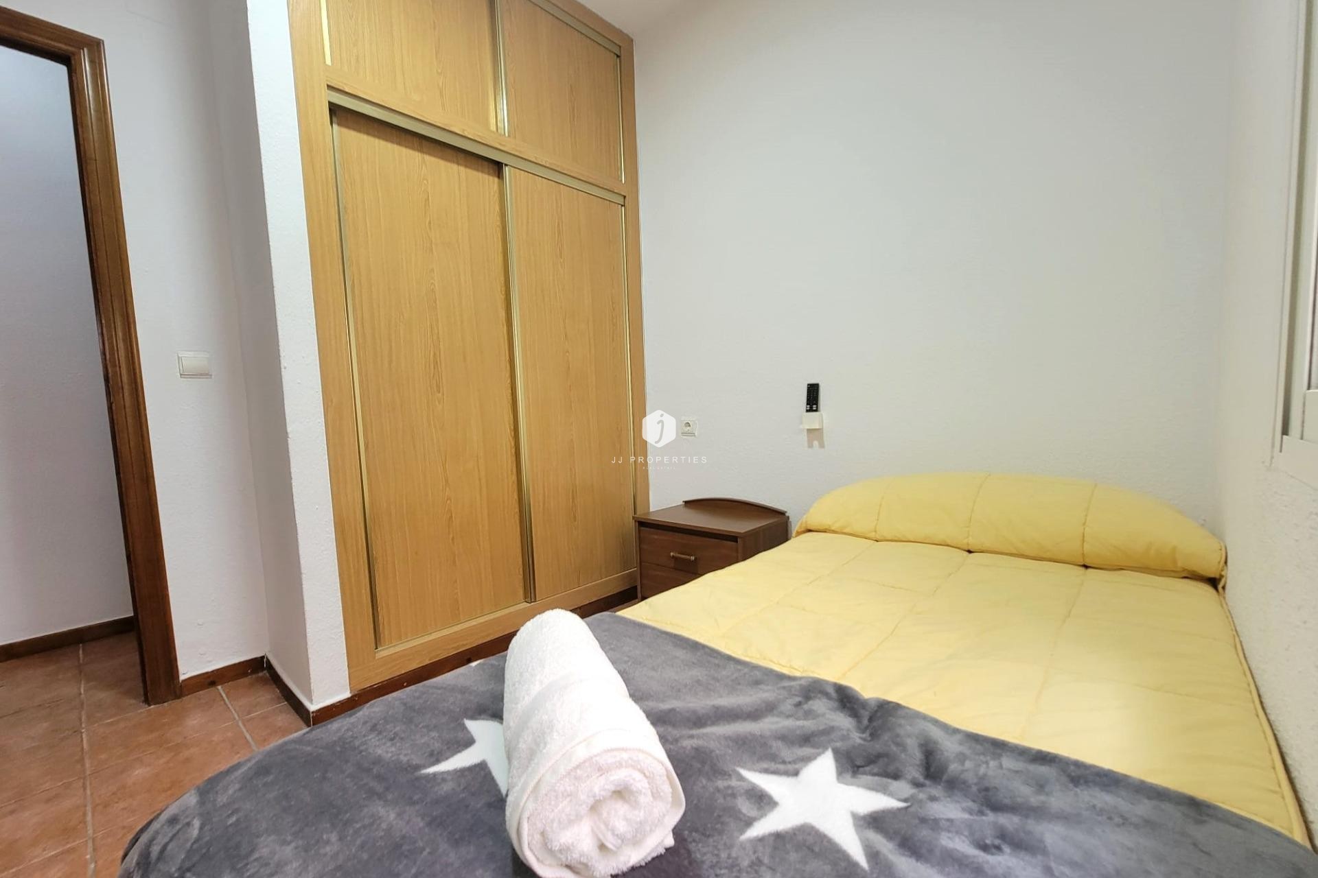 Z drugiej ręki - Bungalow -
Torrevieja - Playa de los Locos