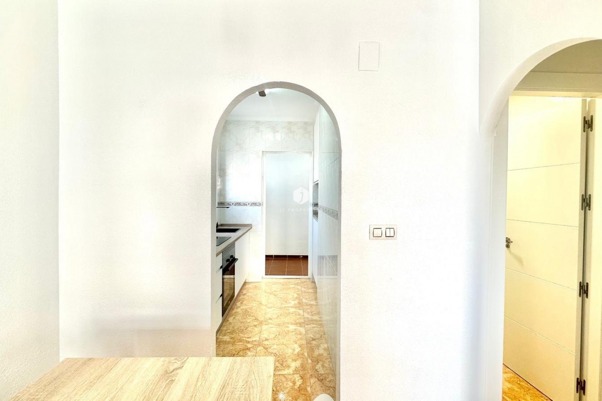 Z drugiej ręki - Bungalow -
Torrevieja - Playa de los Locos