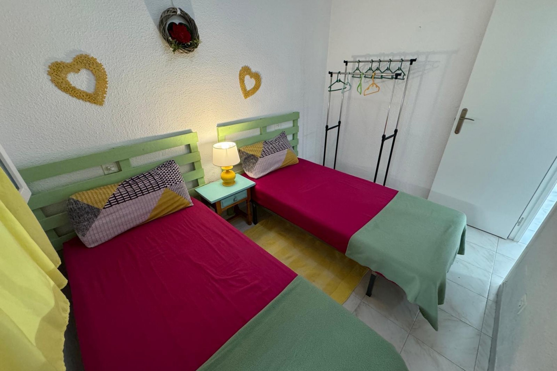 Z drugiej ręki - Bungalow -
Torrevieja - Playa de los Naufragos