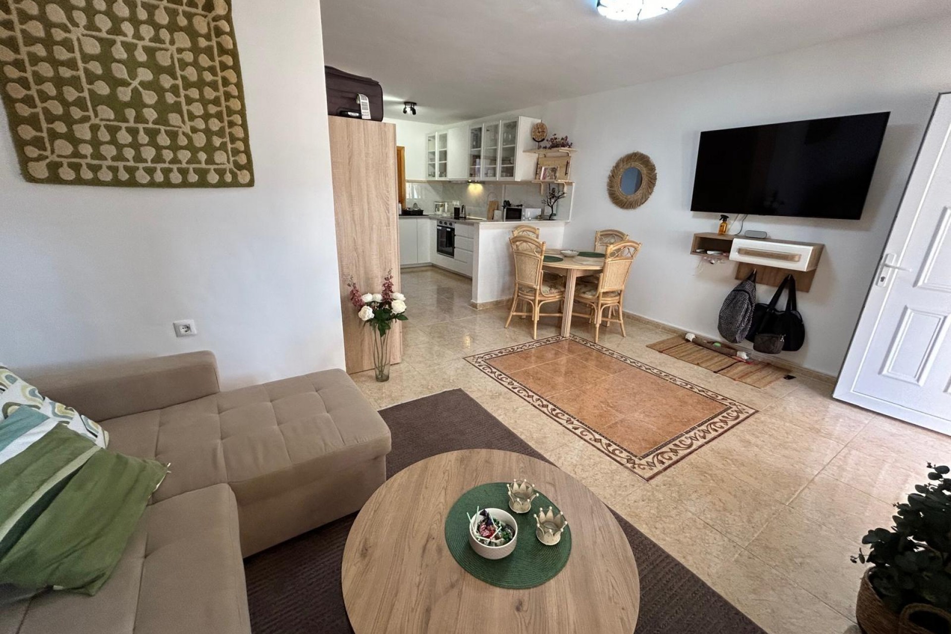 Z drugiej ręki - Bungalow -
Torrevieja - Playa de los Naufragos