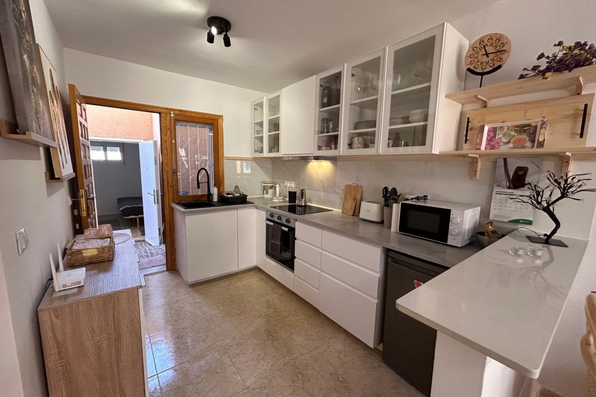 Z drugiej ręki - Bungalow -
Torrevieja - Playa de los Naufragos