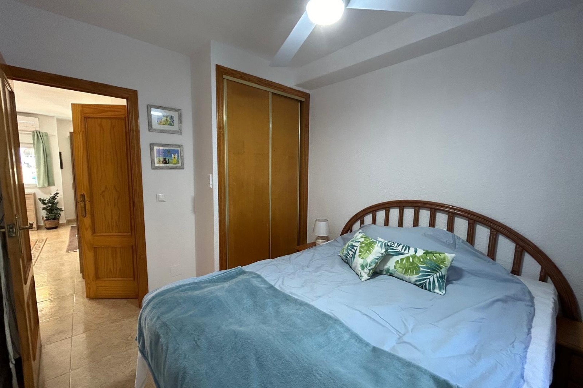 Z drugiej ręki - Bungalow -
Torrevieja - Playa de los Naufragos