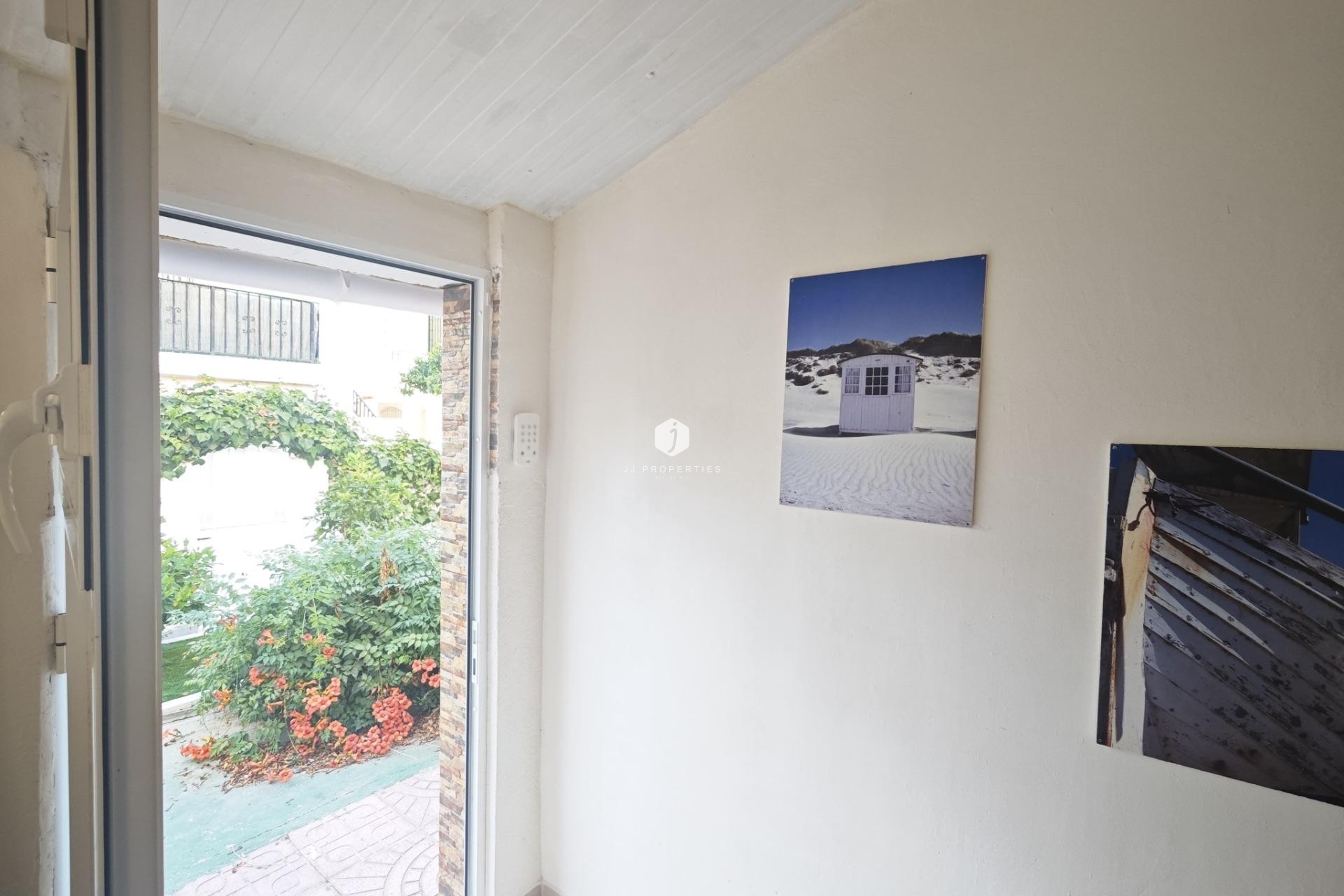 Z drugiej ręki - Bungalow -
Torrevieja - Playa del Cura