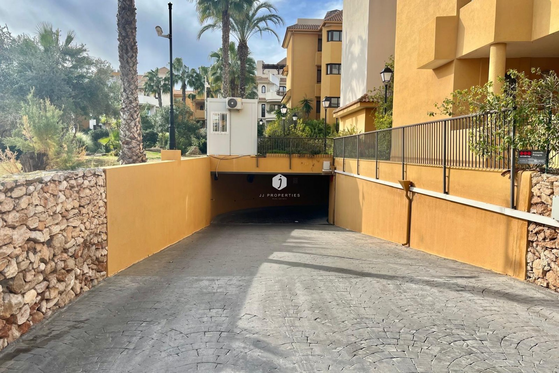 Z drugiej ręki - Bungalow -
Torrevieja - Punta prima