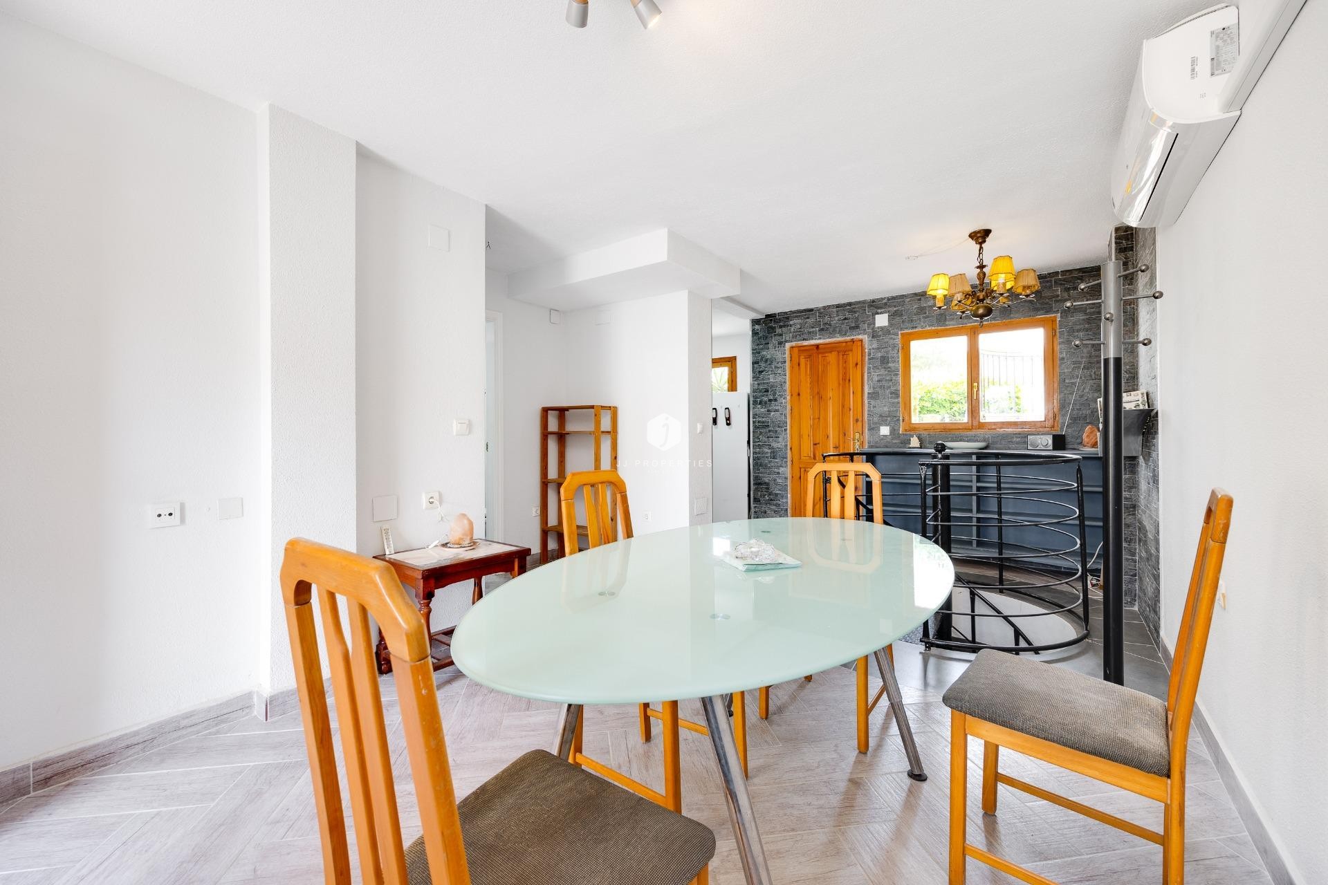 Z drugiej ręki - Bungalow -
Torrevieja - Torre la mata