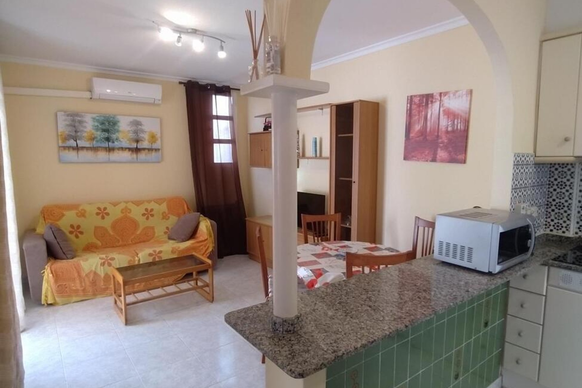 Z drugiej ręki - Bungalow -
Torrevieja - Torreblanca