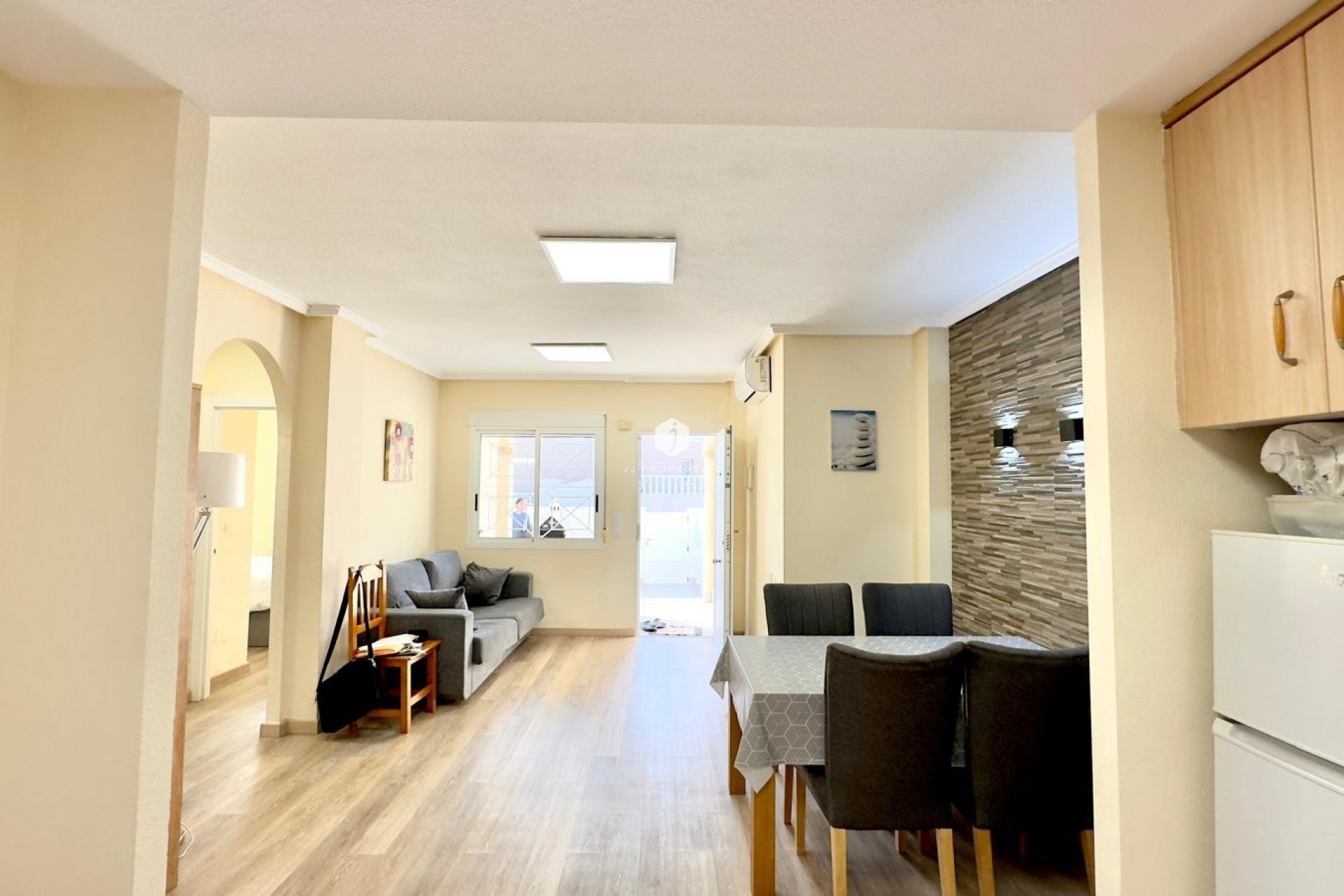 Z drugiej ręki - Bungalow -
Torrevieja - Torreblanca