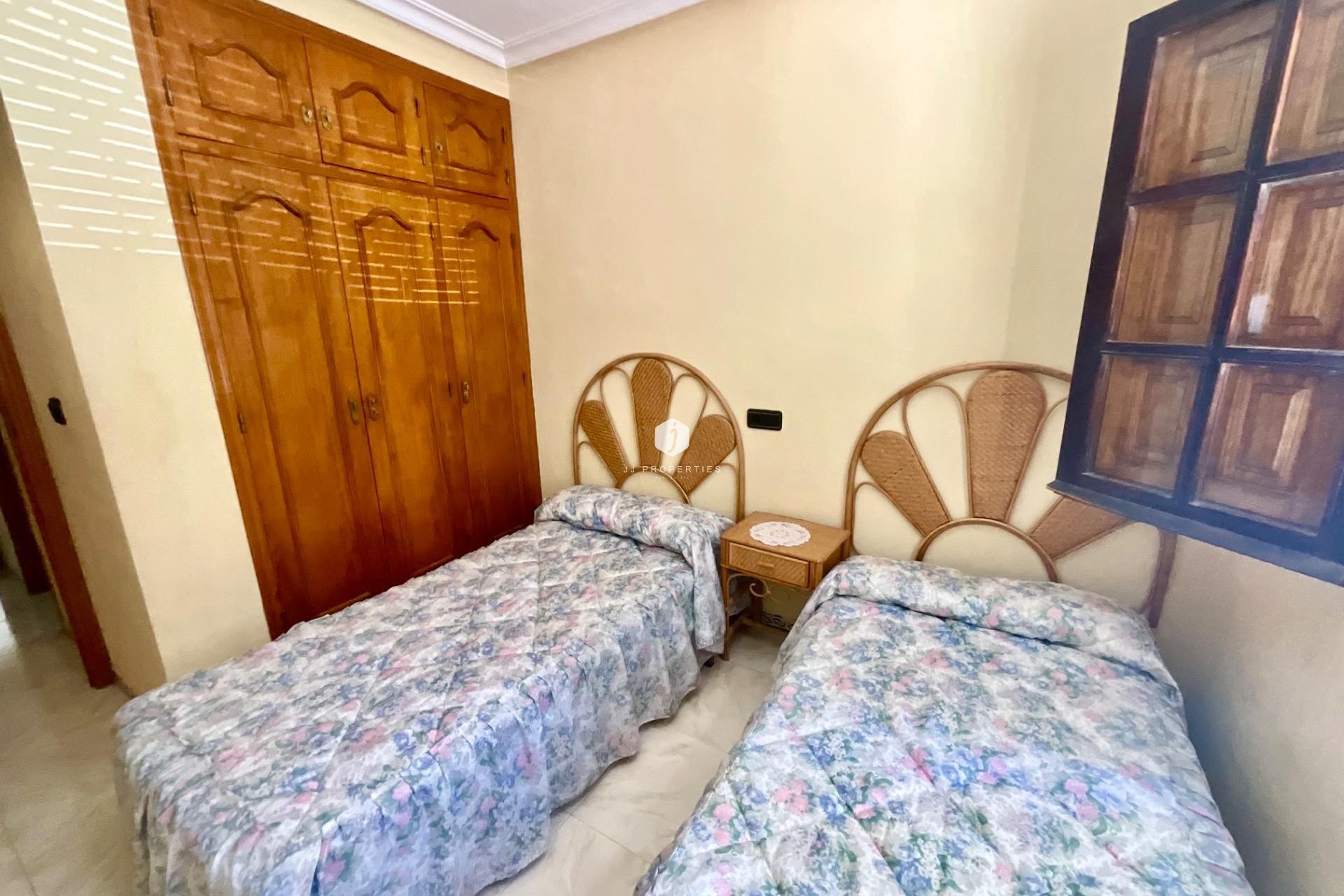 Z drugiej ręki - Bungalow -
Torrevieja - Torreblanca
