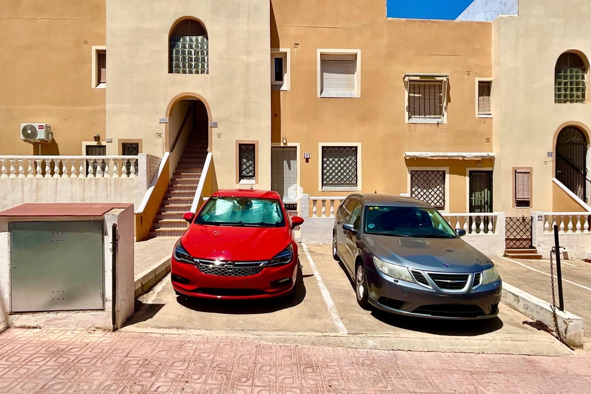 Z drugiej ręki - Bungalow -
Torrevieja - Torreblanca