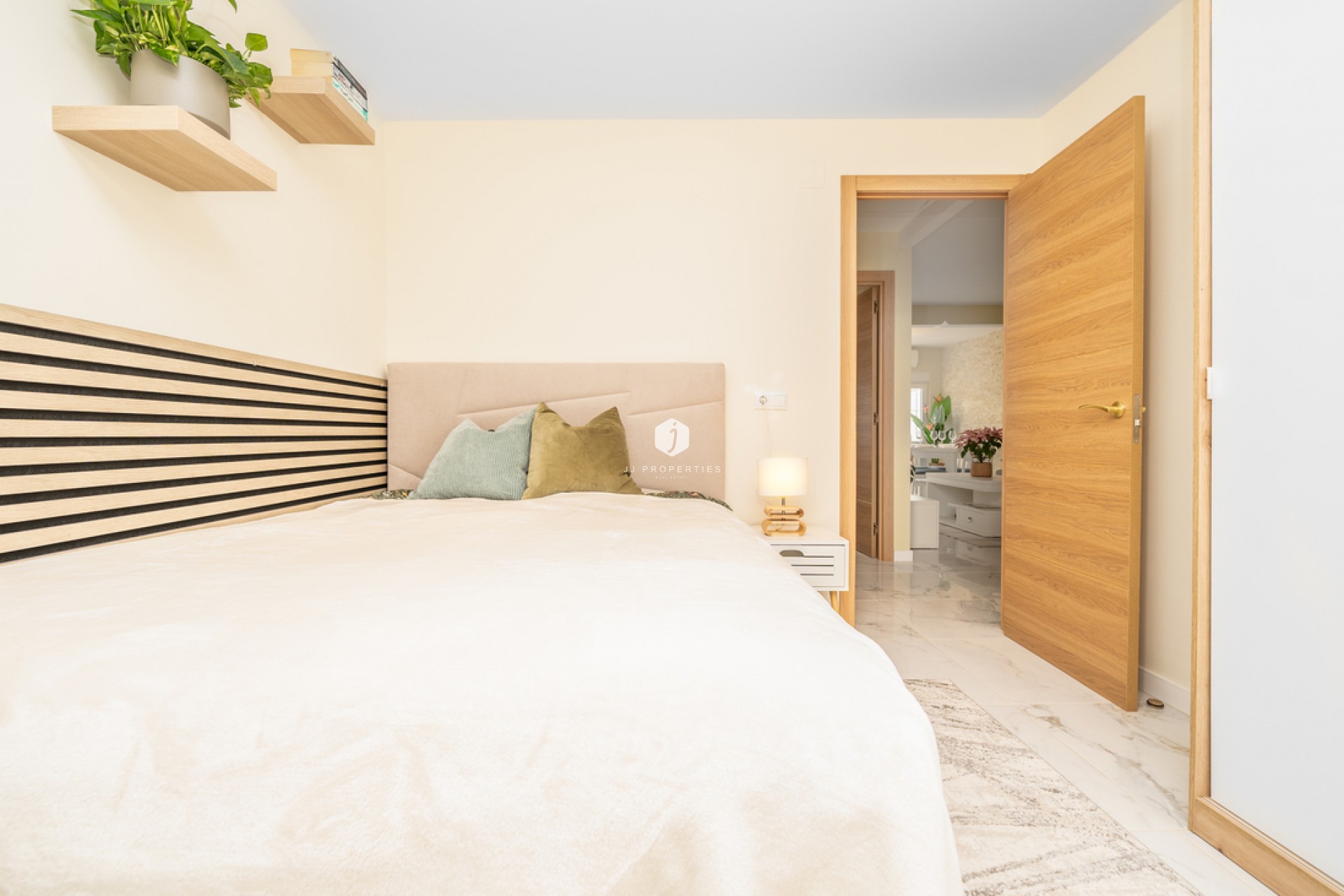 Z drugiej ręki - Bungalow -
Torrevieja - Torreta