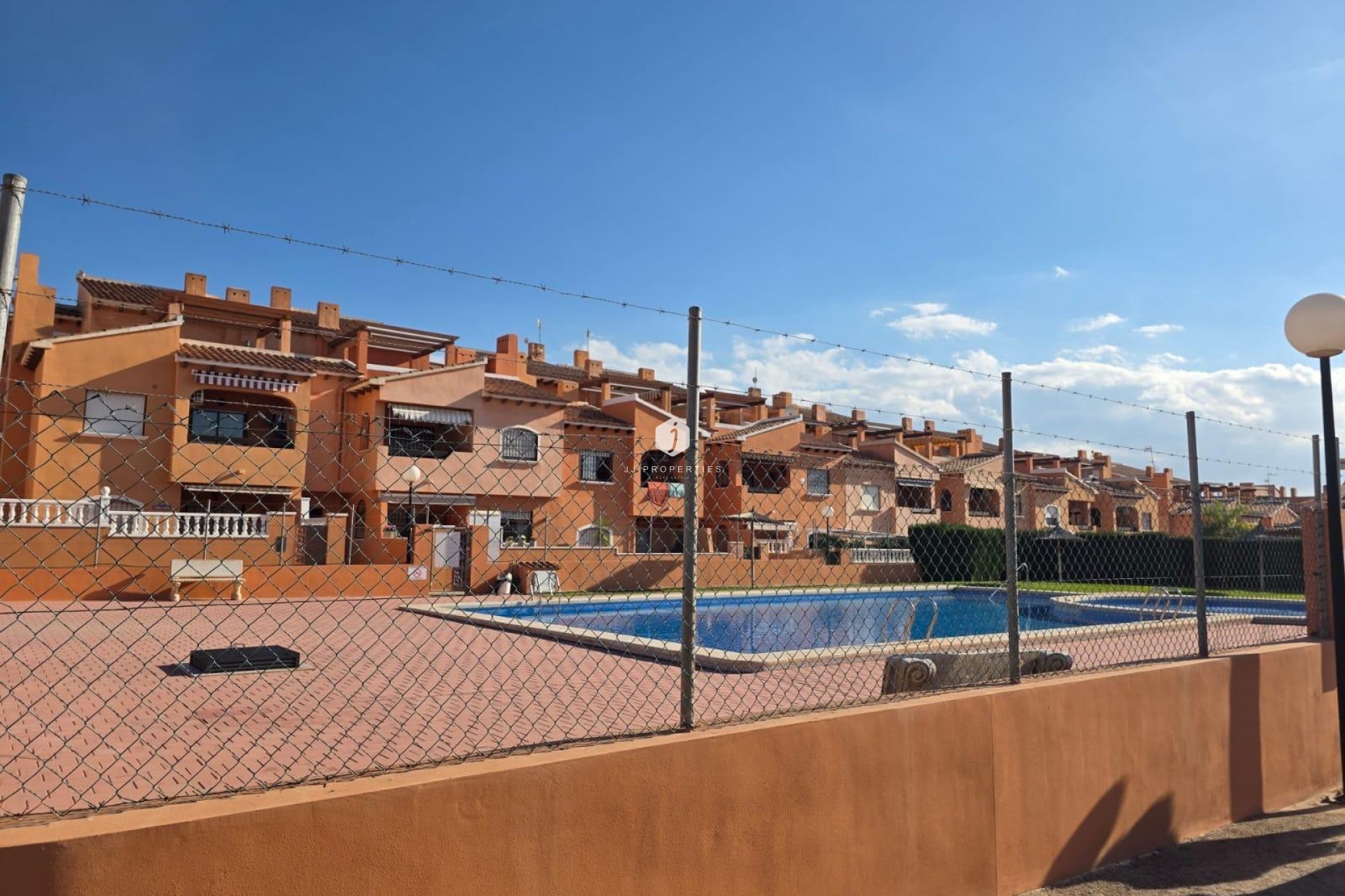 Z drugiej ręki - Bungalow -
Torrevieja - Zona Los Frutales