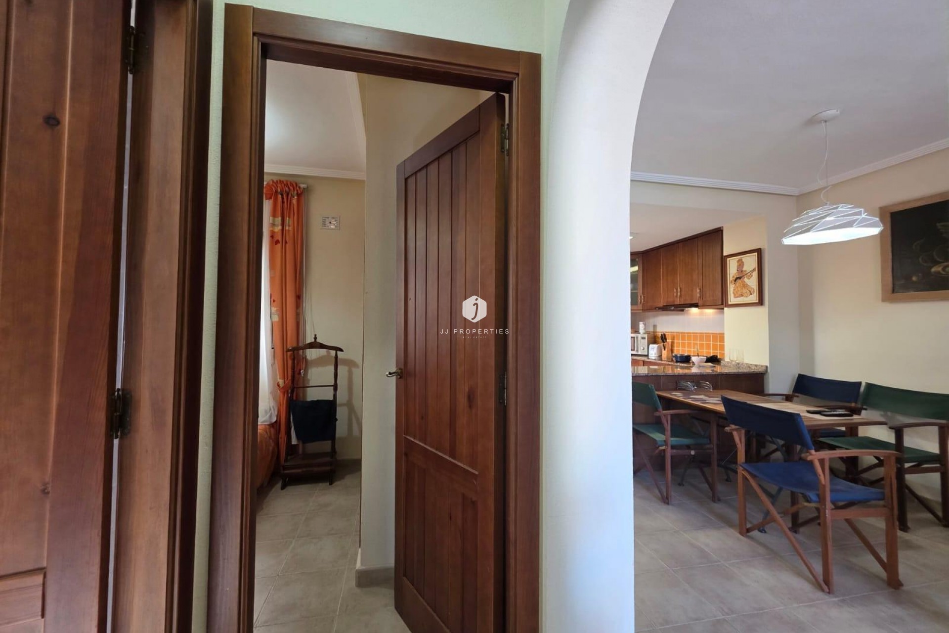 Z drugiej ręki - Bungalow -
Torrevieja - Zona Los Frutales