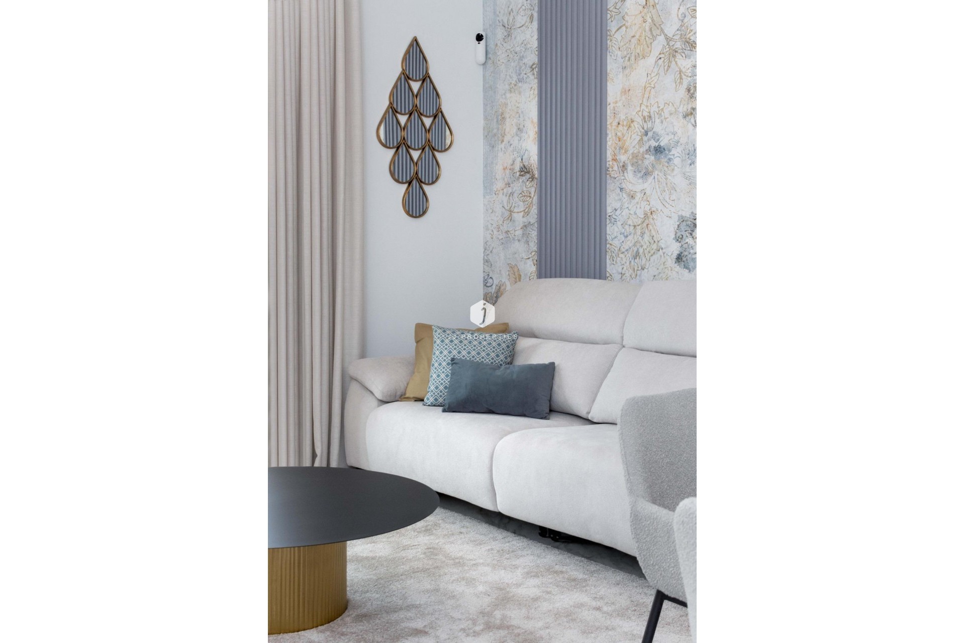 Z drugiej ręki - Daszek -
Guardamar del Segura - Pueblo