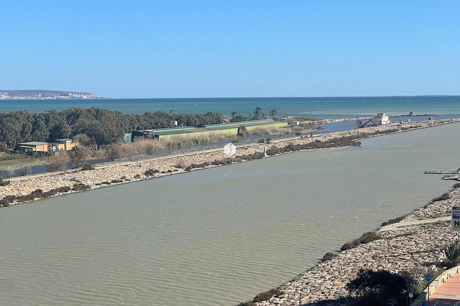 Z drugiej ręki - Daszek -
Guardamar del Segura - puerto deportivo