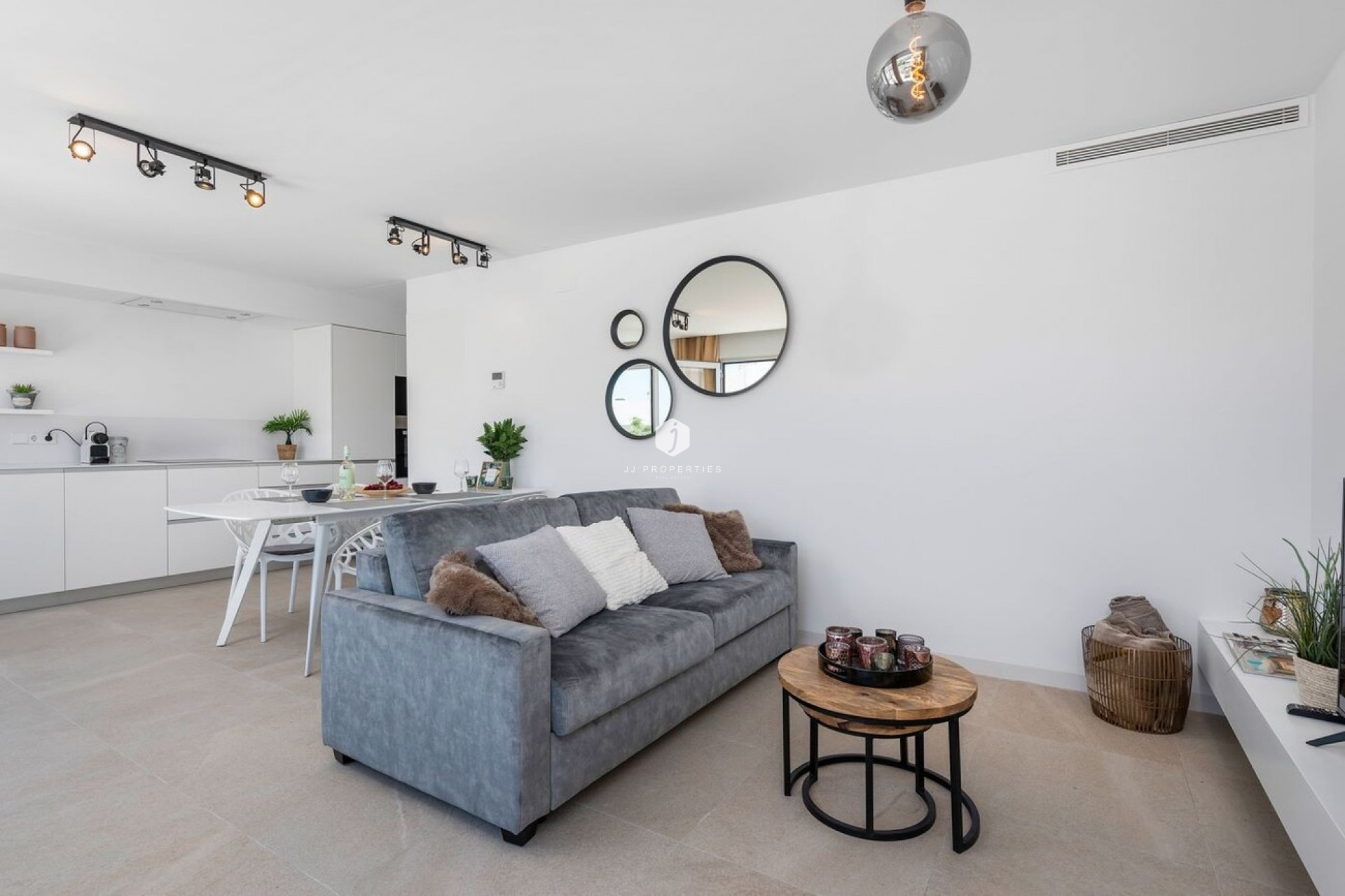 Z drugiej ręki - Daszek -
Los Balcones - Costa Blanca