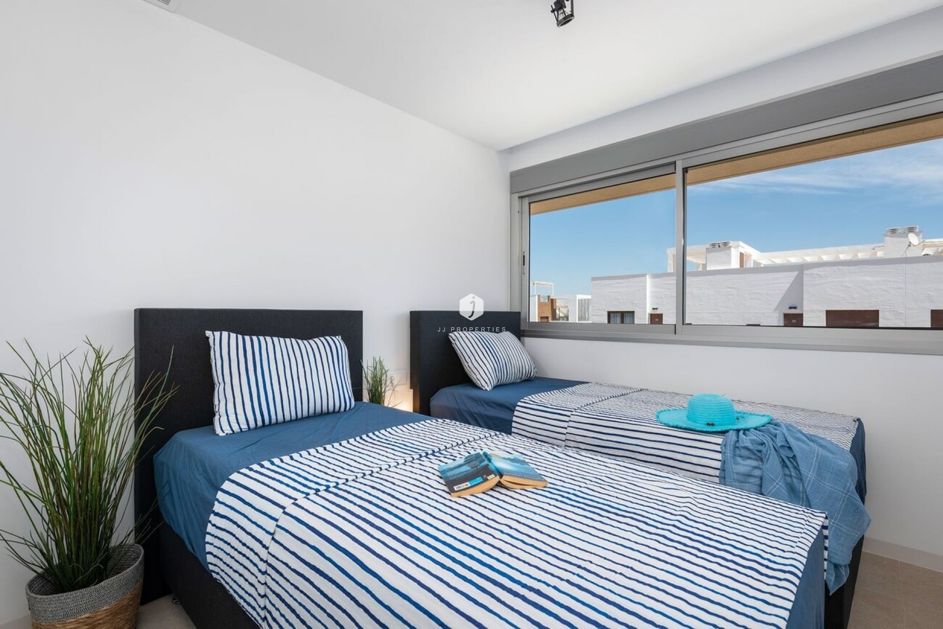 Z drugiej ręki - Daszek -
Los Balcones - Costa Blanca