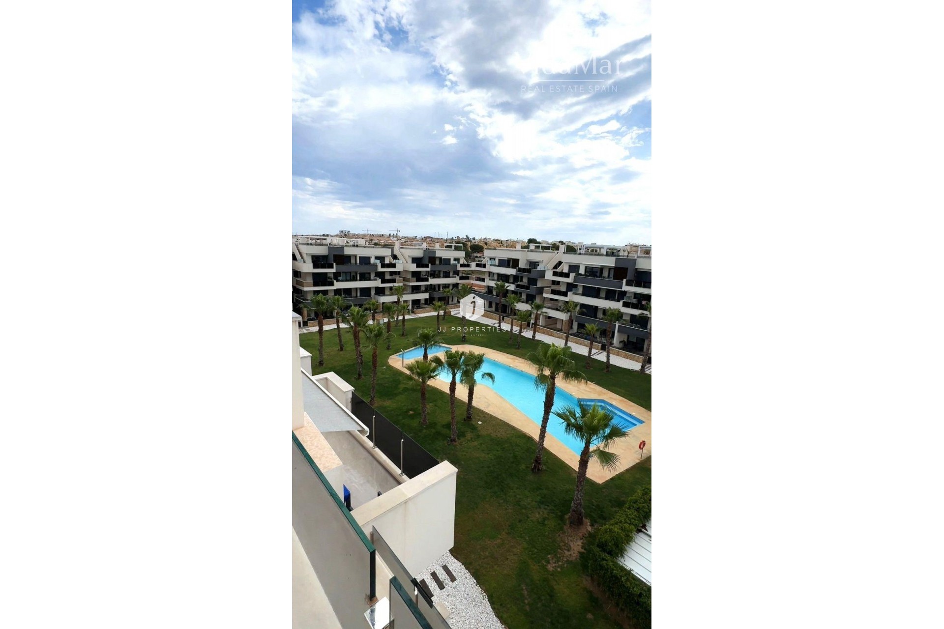 Z drugiej ręki - Daszek -
Orihuela Costa - Los Almendros-la Florida