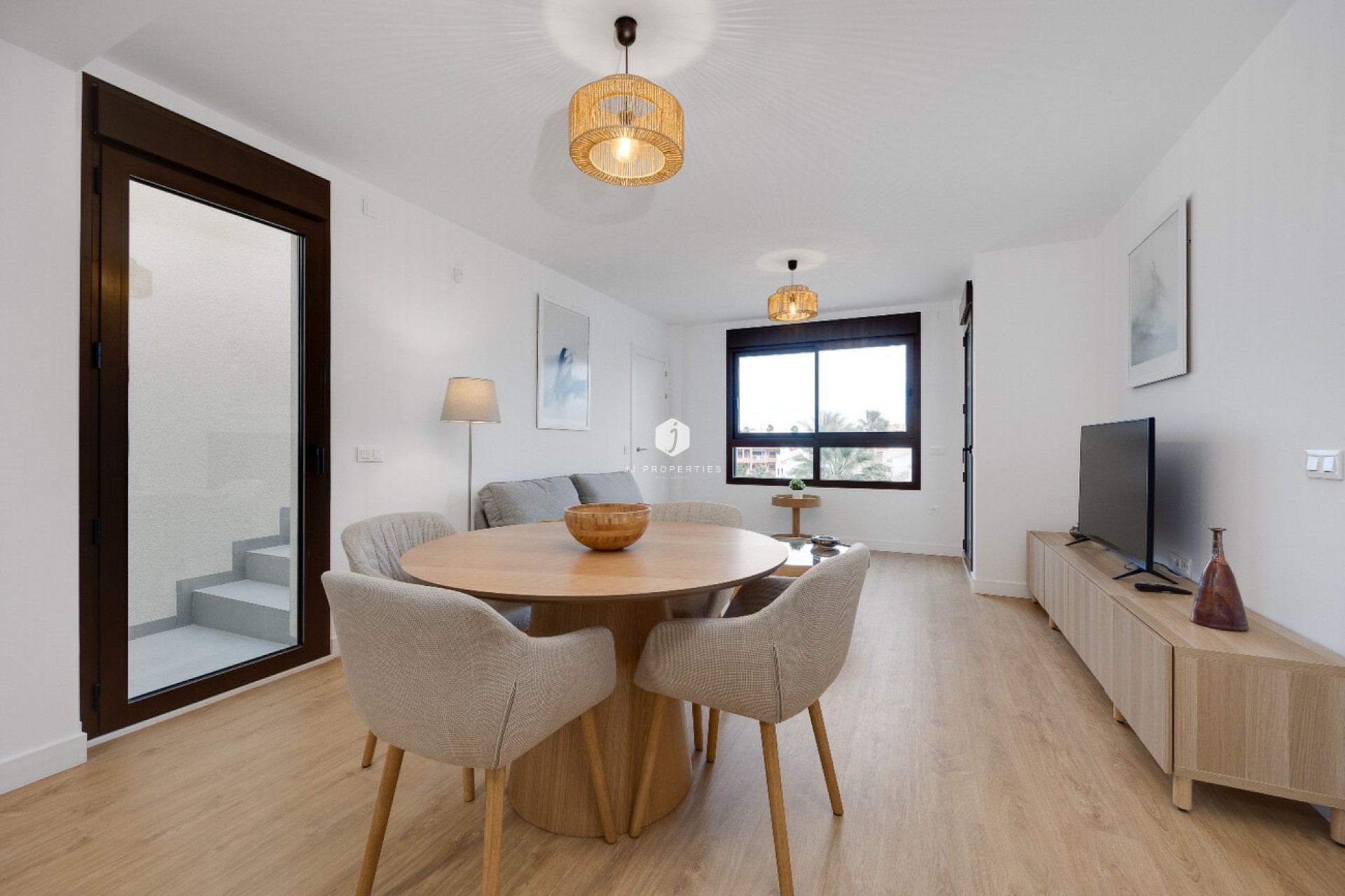 Z drugiej ręki - Daszek -
Orihuela Costa - Villamartín