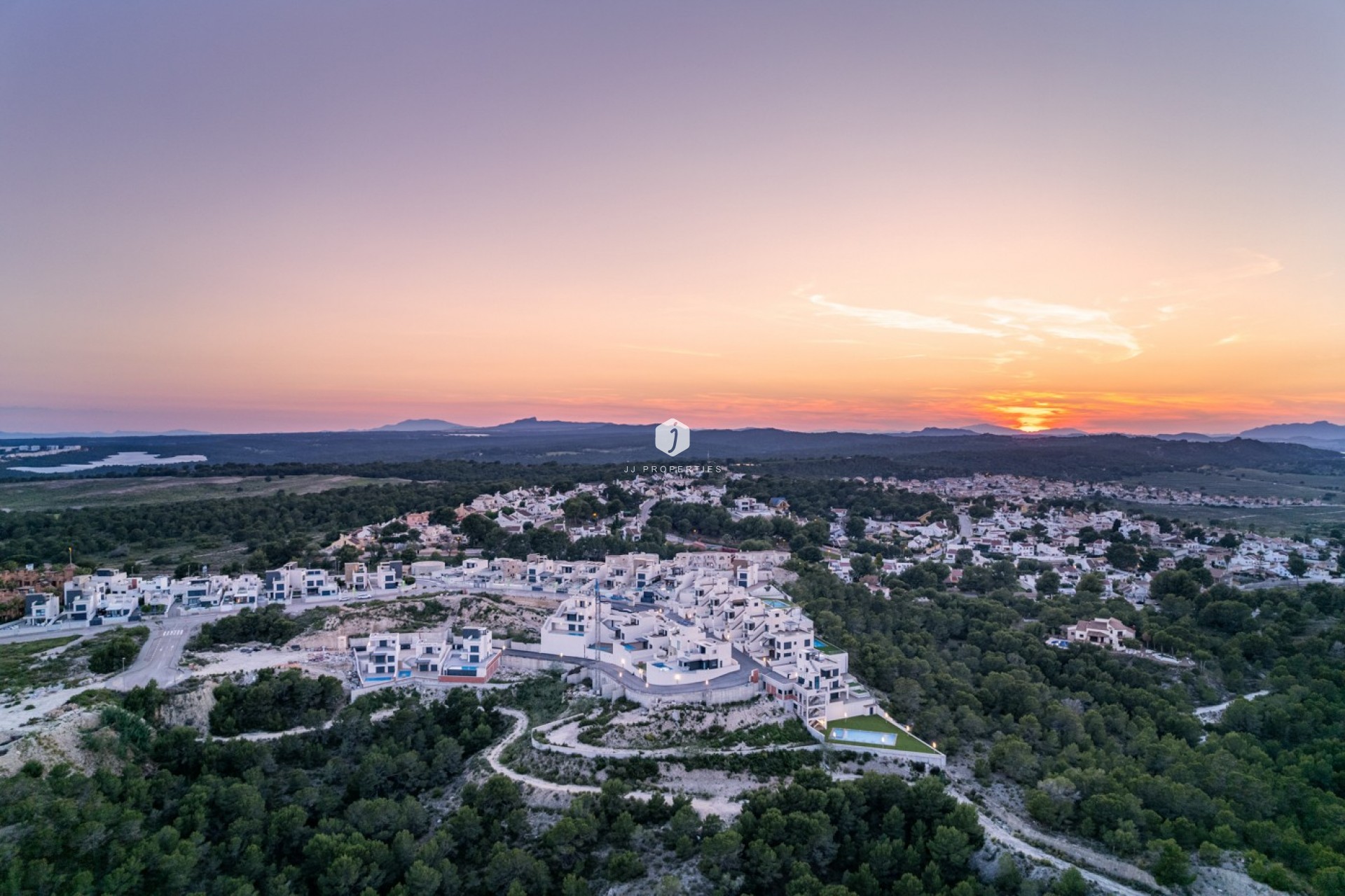 Z drugiej ręki - Daszek -
San Miguel de Salinas - Inland