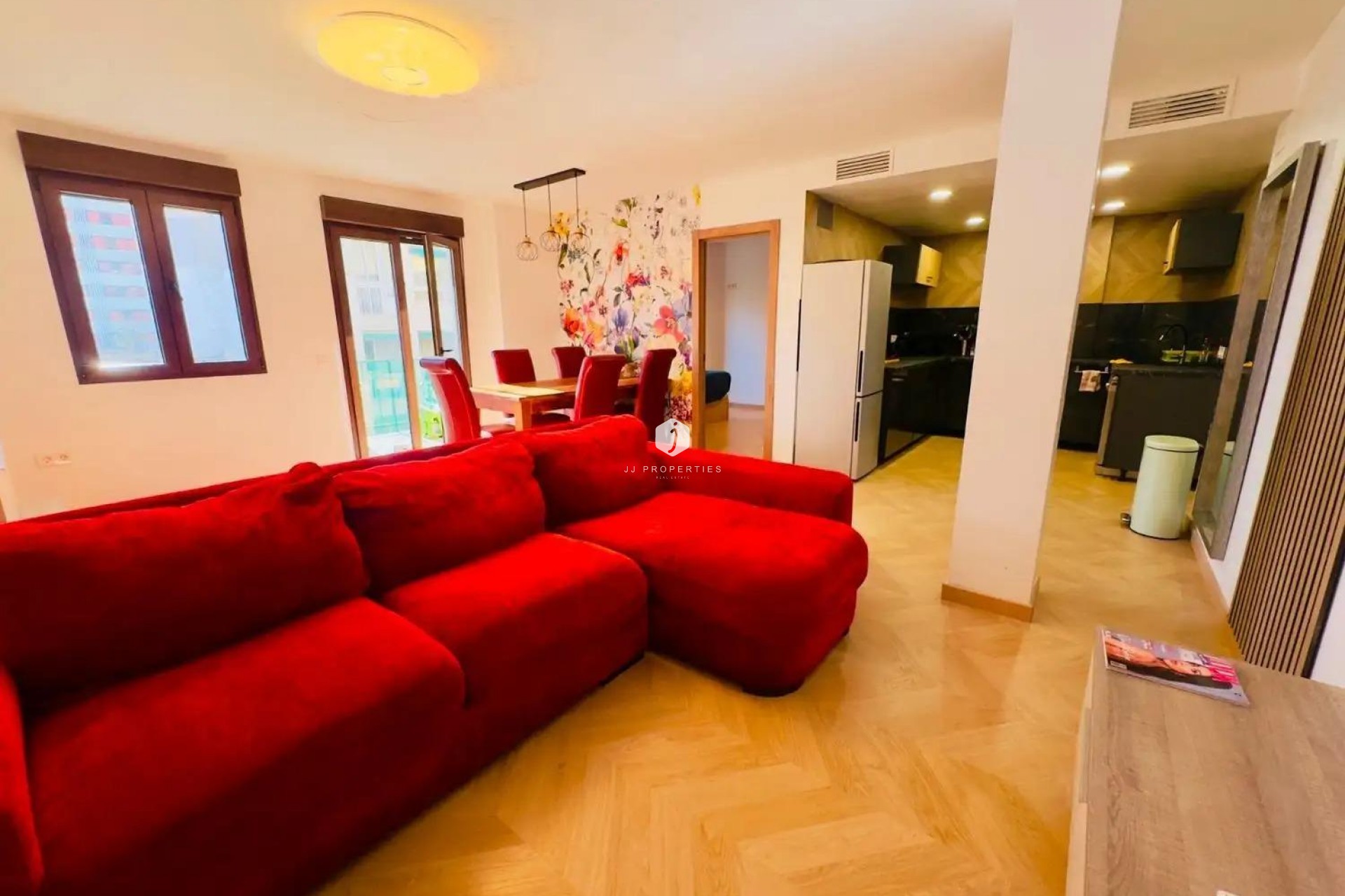 Z drugiej ręki - Daszek -
Torrevieja - Acequion