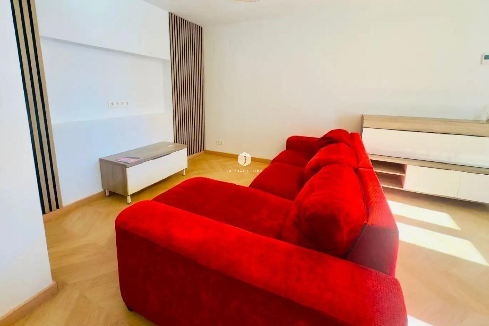 Z drugiej ręki - Daszek -
Torrevieja - Acequion