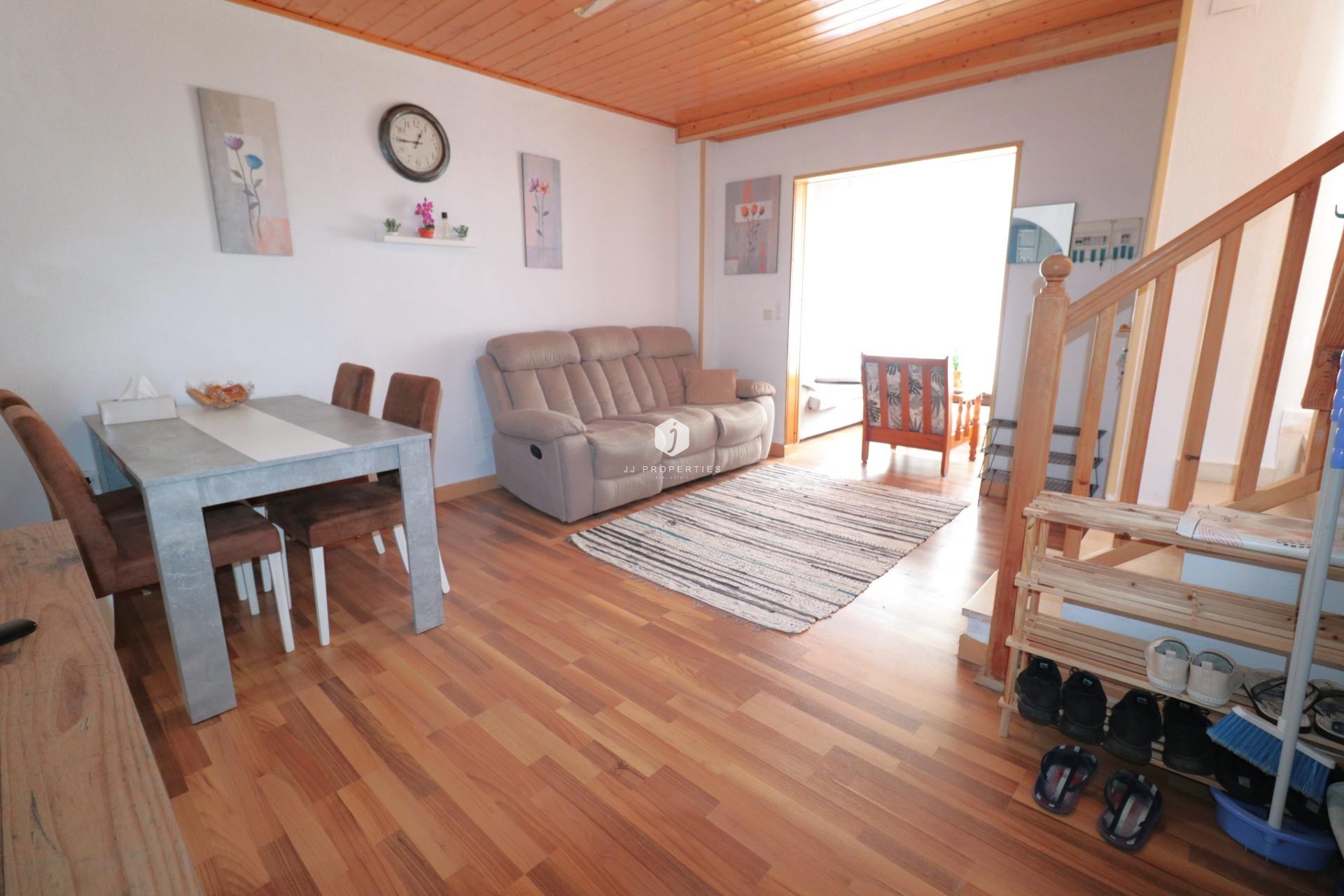 Z drugiej ręki - Daszek -
Torrevieja - Acequion