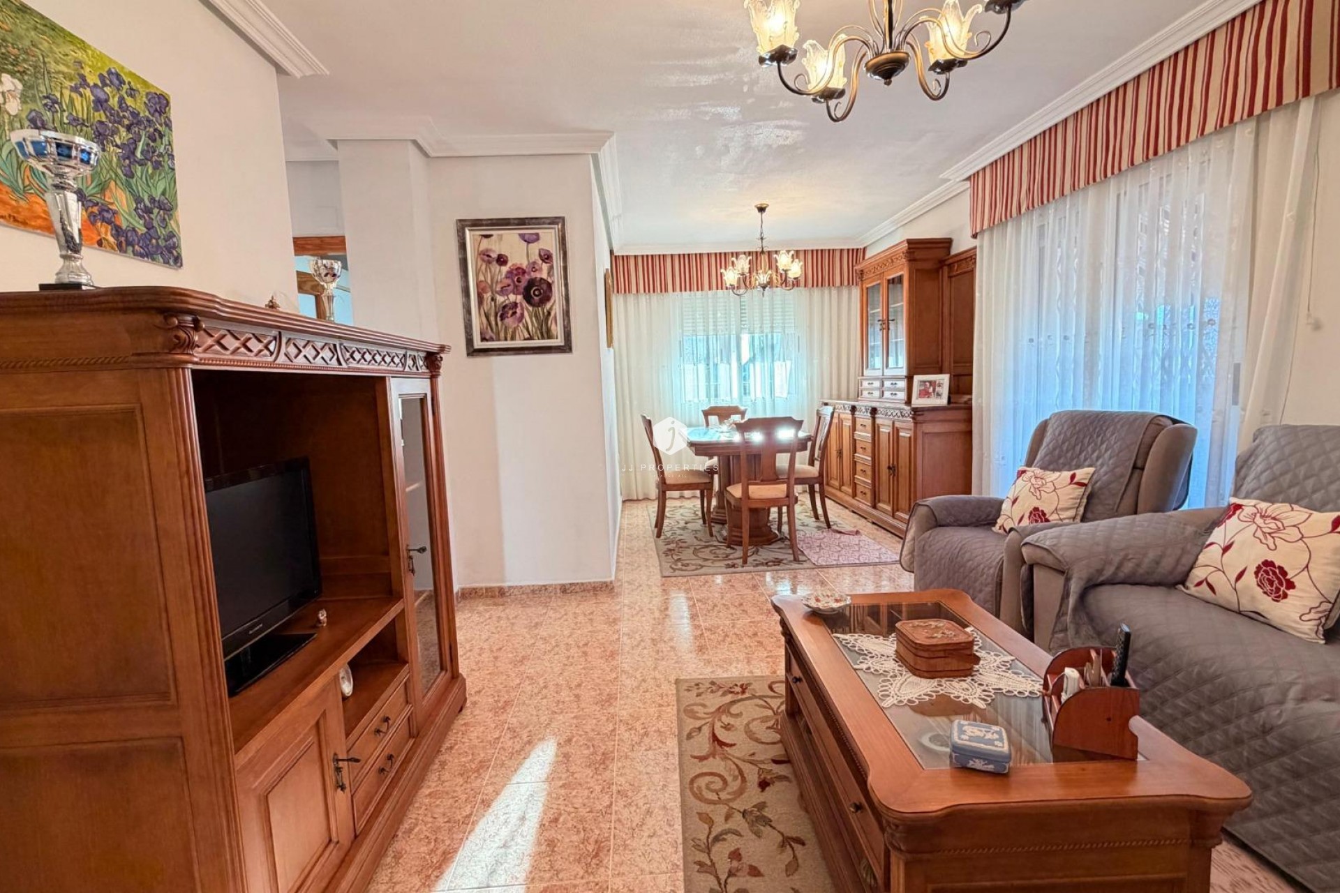 Z drugiej ręki - Daszek -
Torrevieja - Acequion