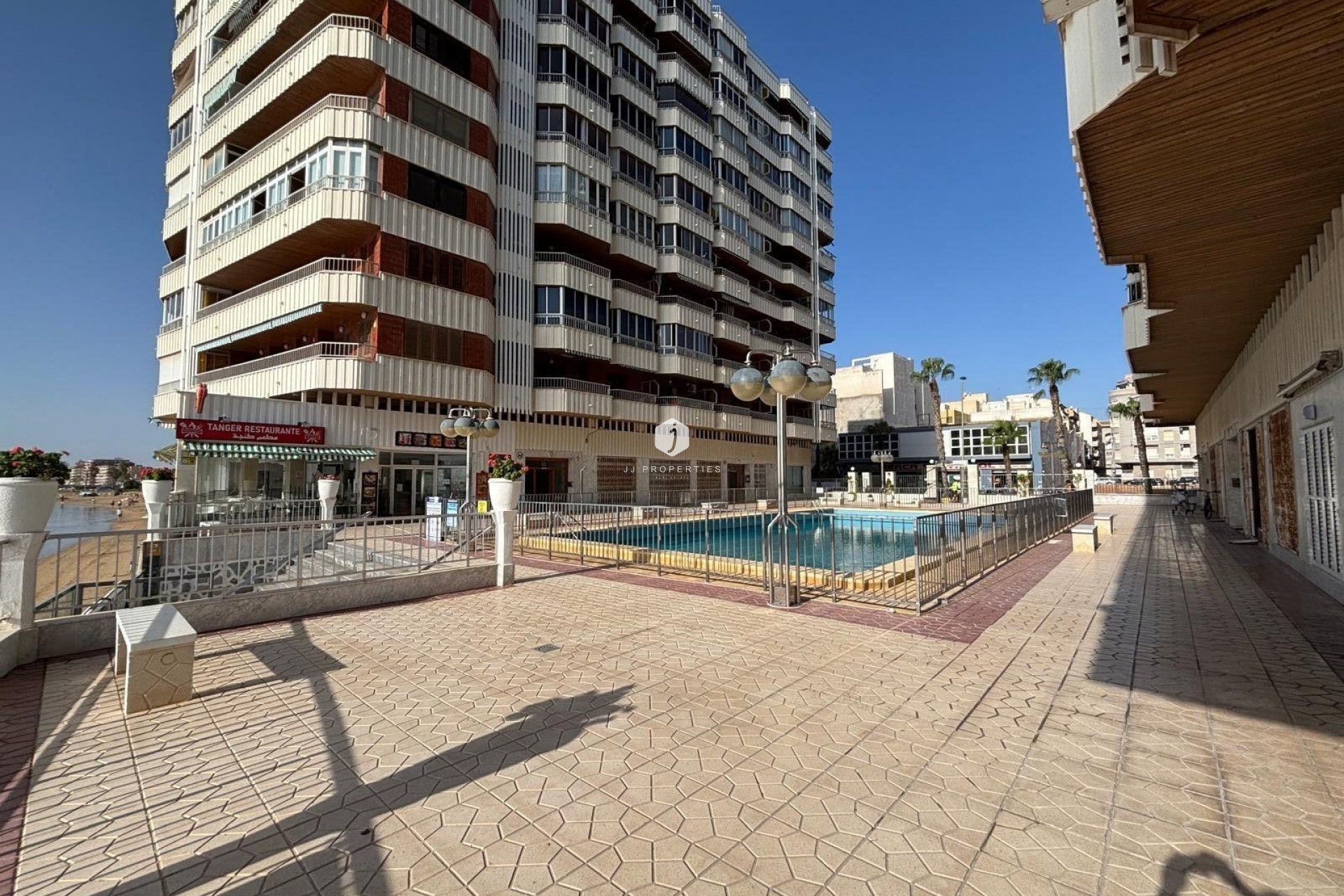 Z drugiej ręki - Daszek -
Torrevieja - Acequion