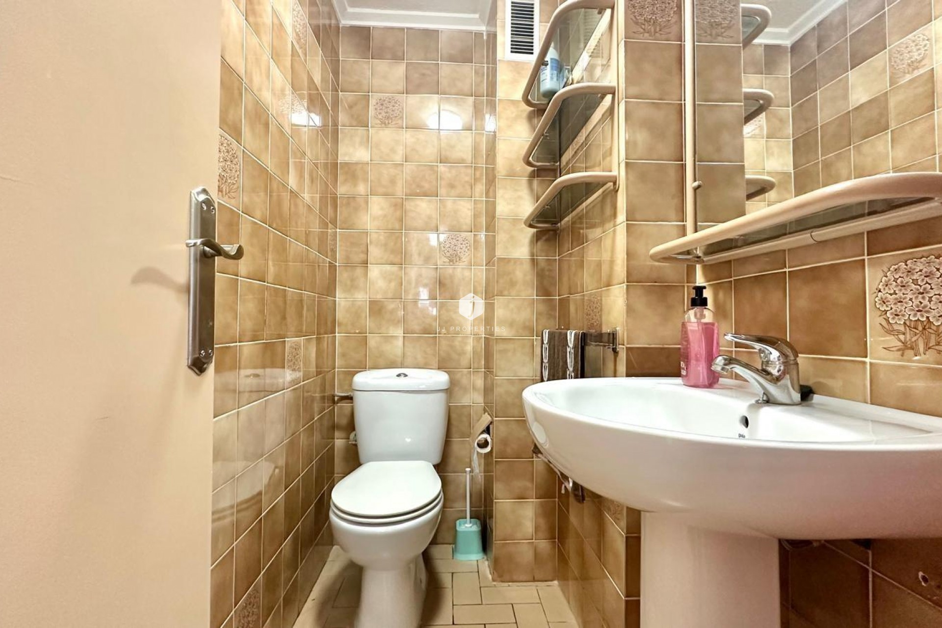 Z drugiej ręki - Daszek -
Torrevieja - Centro