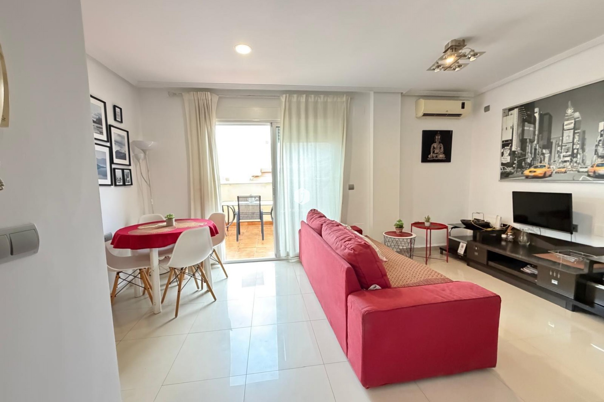 Z drugiej ręki - Daszek -
Torrevieja - Centro