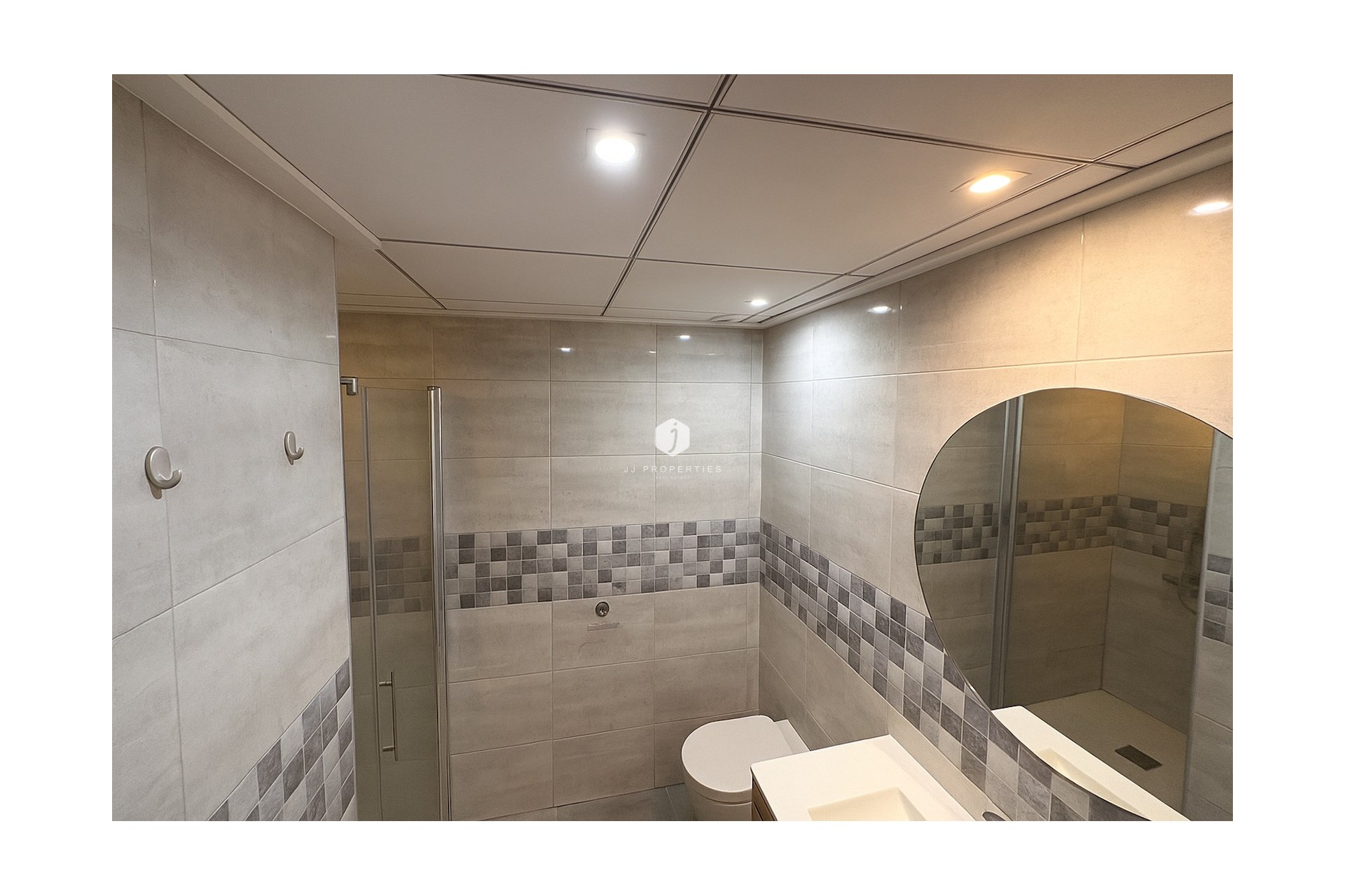 Z drugiej ręki - Daszek -
Torrevieja - Costa Blanca