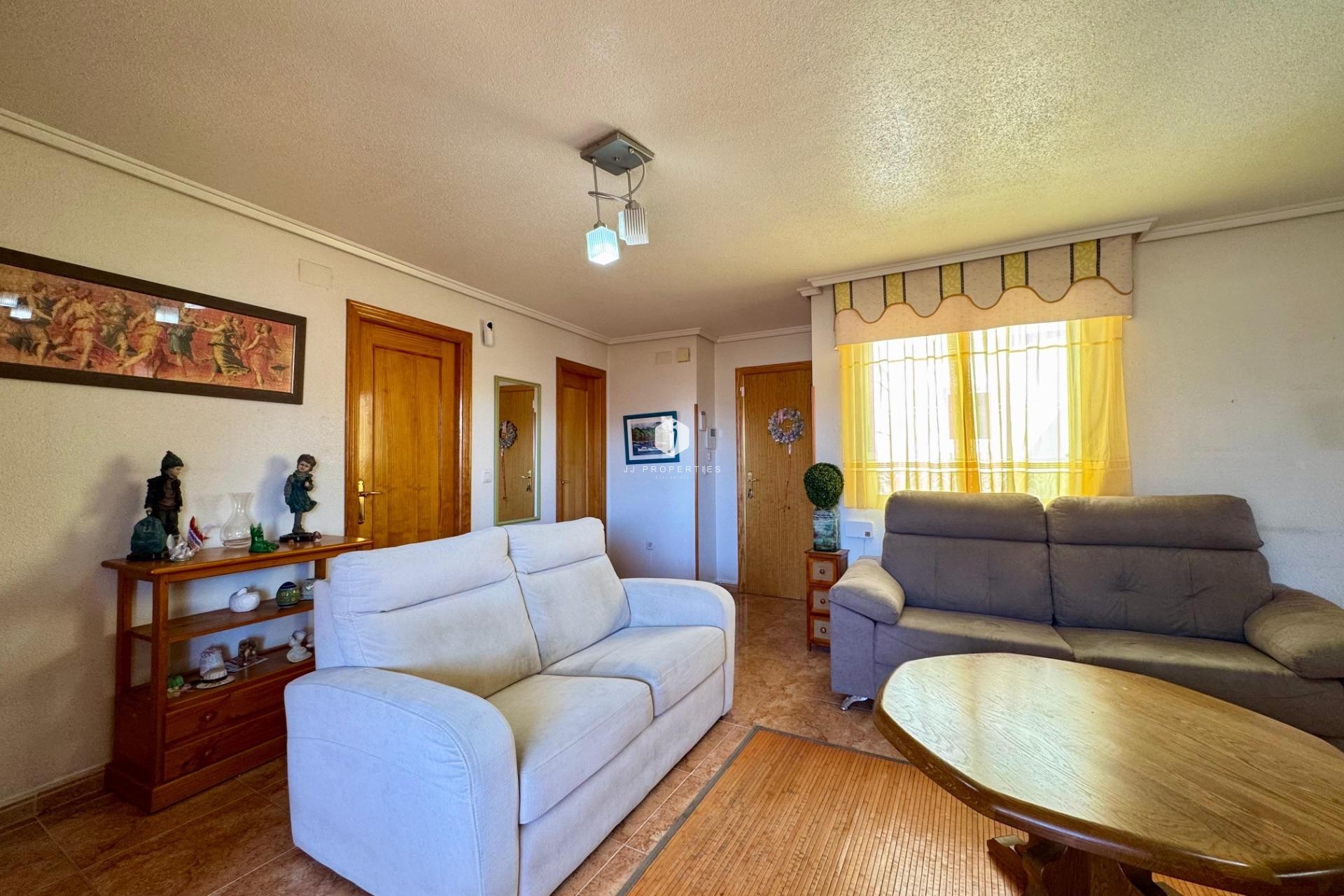 Z drugiej ręki - Daszek -
Torrevieja - Costa Blanca